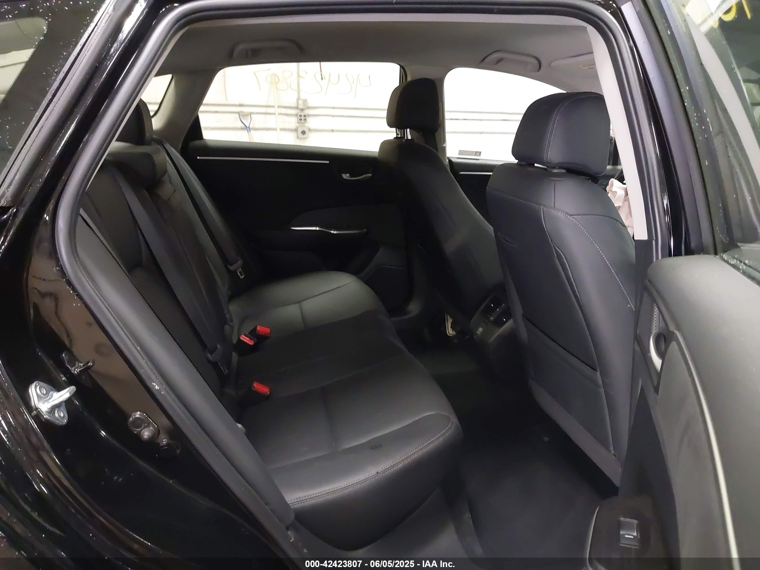 2021 Honda Clarity Plug-in Hybrid Touring Black vin: JHMZC5F30MC000063