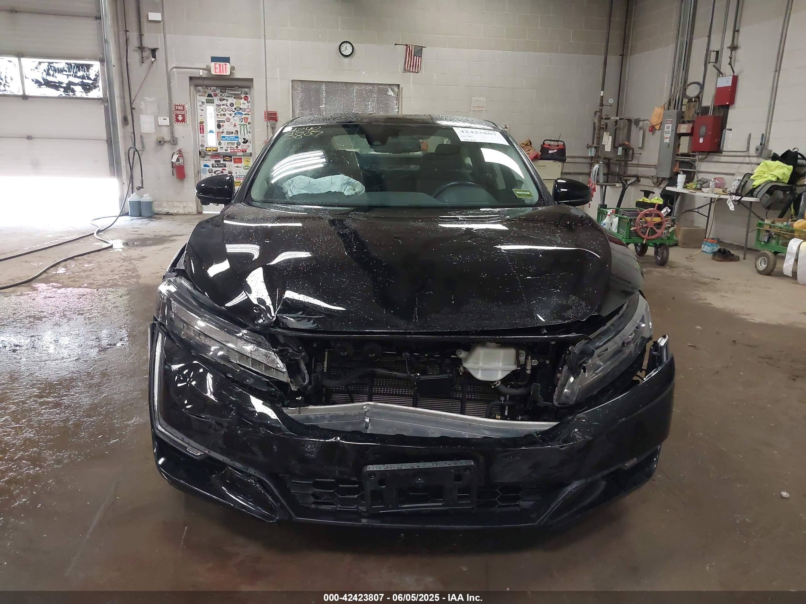 2021 Honda Clarity Plug-in Hybrid Touring Black vin: JHMZC5F30MC000063