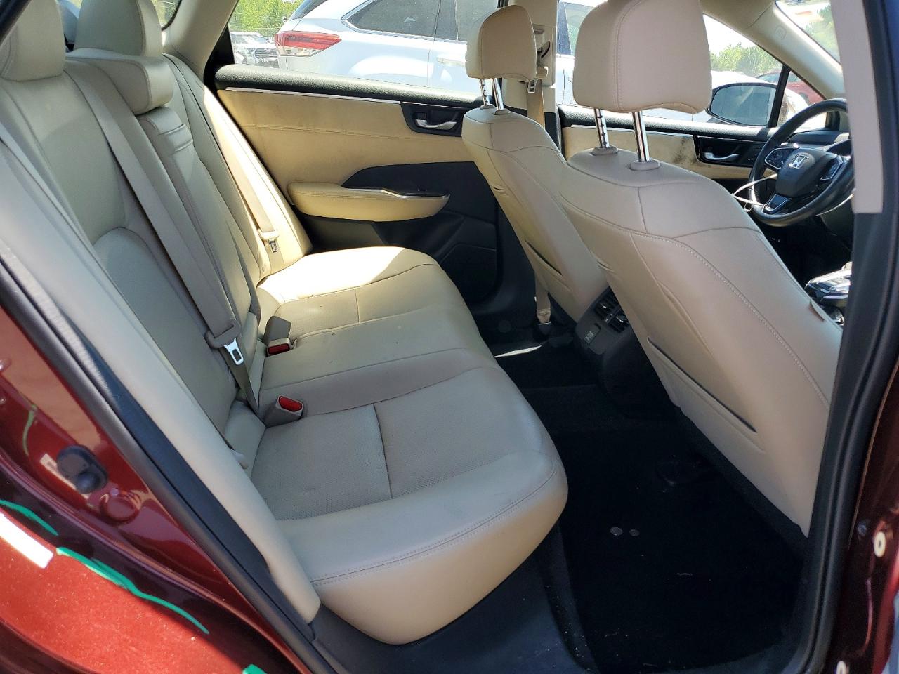 2018 Honda Clarity Touring Burgundy vin: JHMZC5F32JC005910