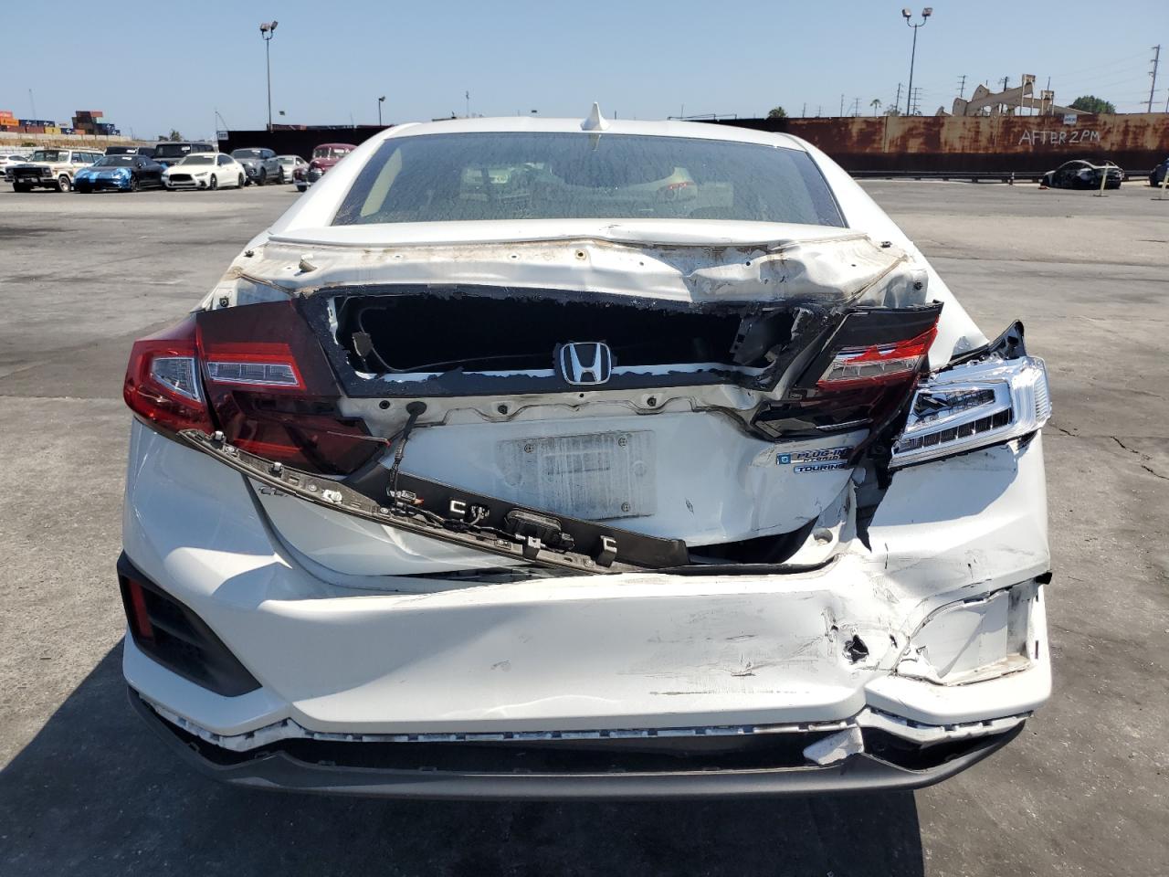 2021 Honda Clarity Touring   Белый vin: JHMZC5F33MC001479