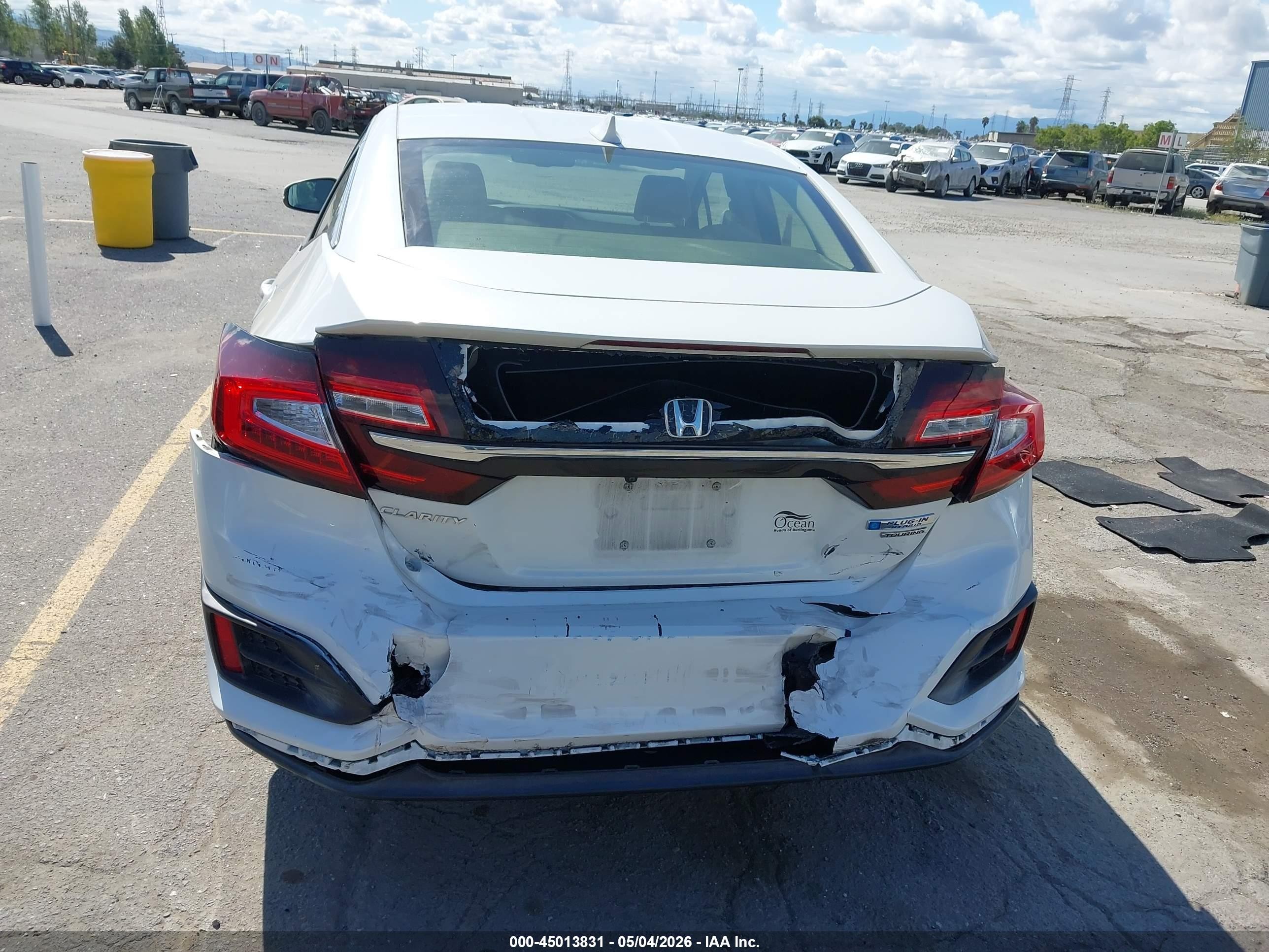 2019 Honda Clarity Plug-in Hybrid Touring White vin: JHMZC5F34KC001732