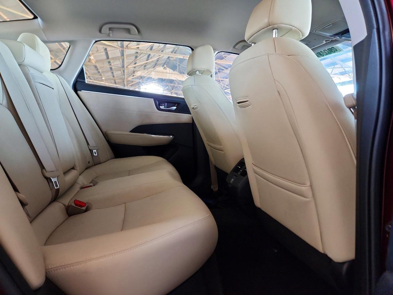 2018 Honda Clarity Touring Burgundy vin: JHMZC5F35JC020918