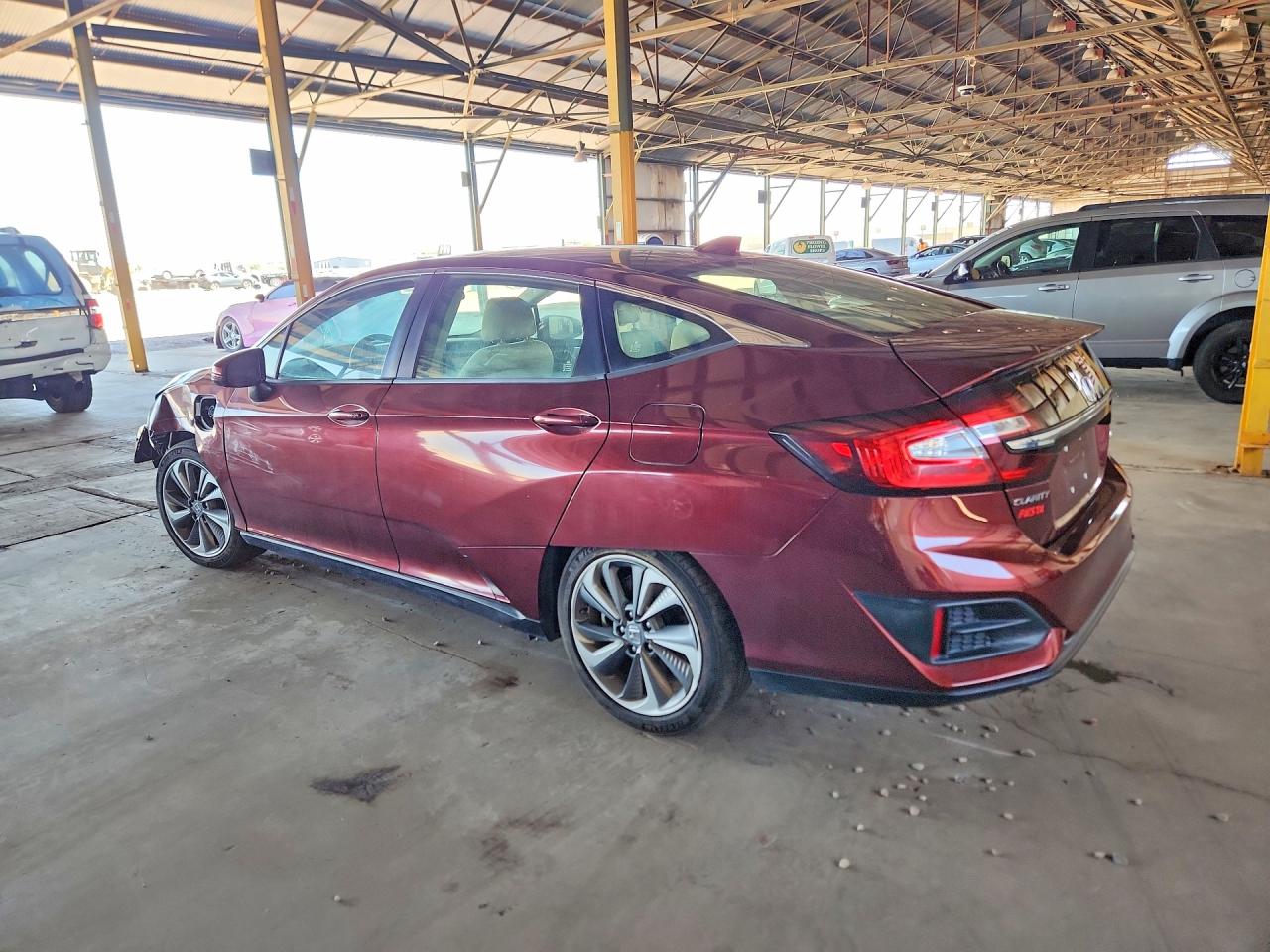 2018 Honda Clarity Touring Burgundy vin: JHMZC5F35JC020918