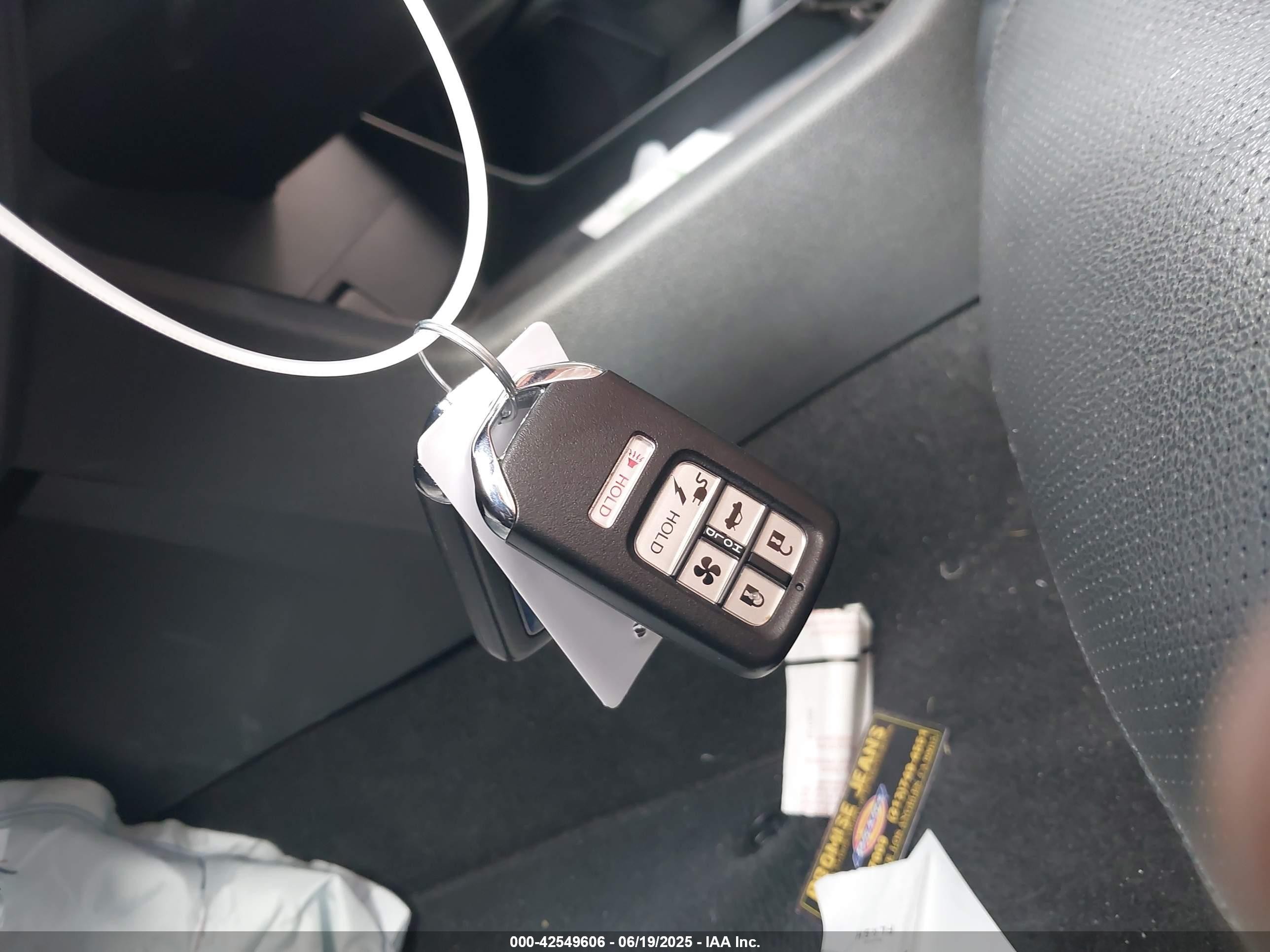 2021 Honda Clarity Plug-in Hybrid Touring Серый vin: JHMZC5F35MC000091