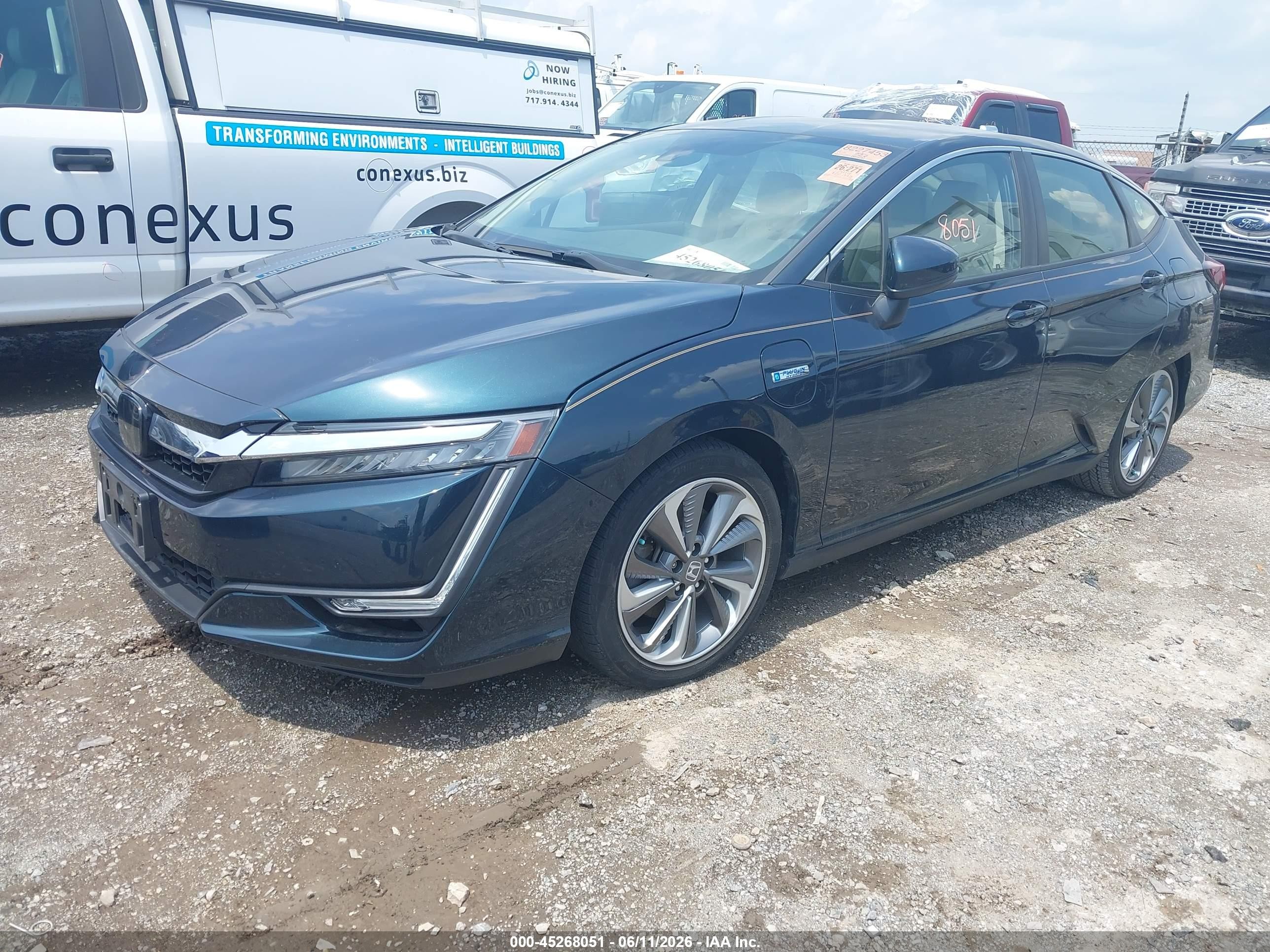 2018 Honda Clarity Plug-in Hybrid Touring Blue vin: JHMZC5F36JC002525