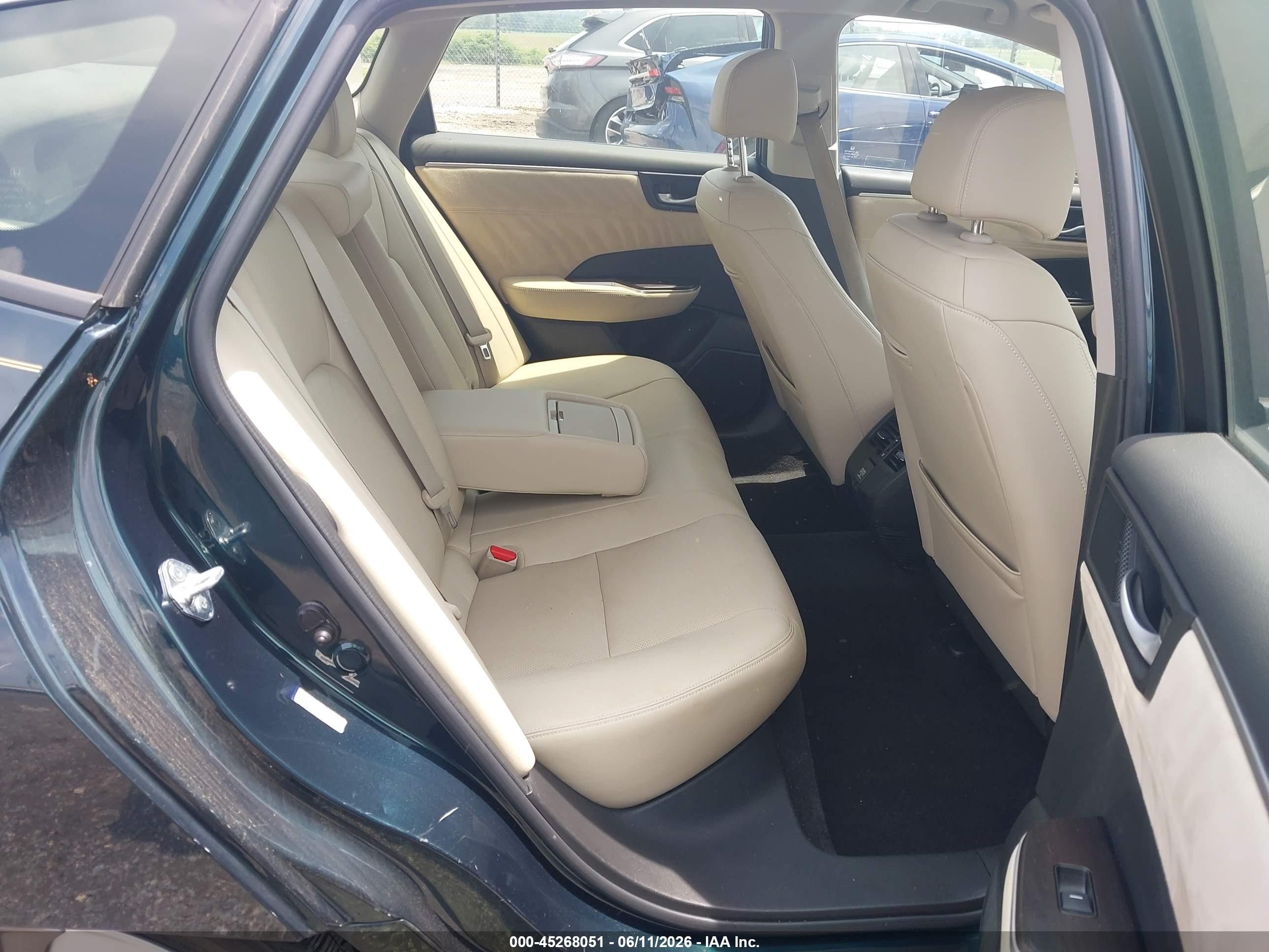 2018 Honda Clarity Plug-in Hybrid Touring Blue vin: JHMZC5F36JC002525