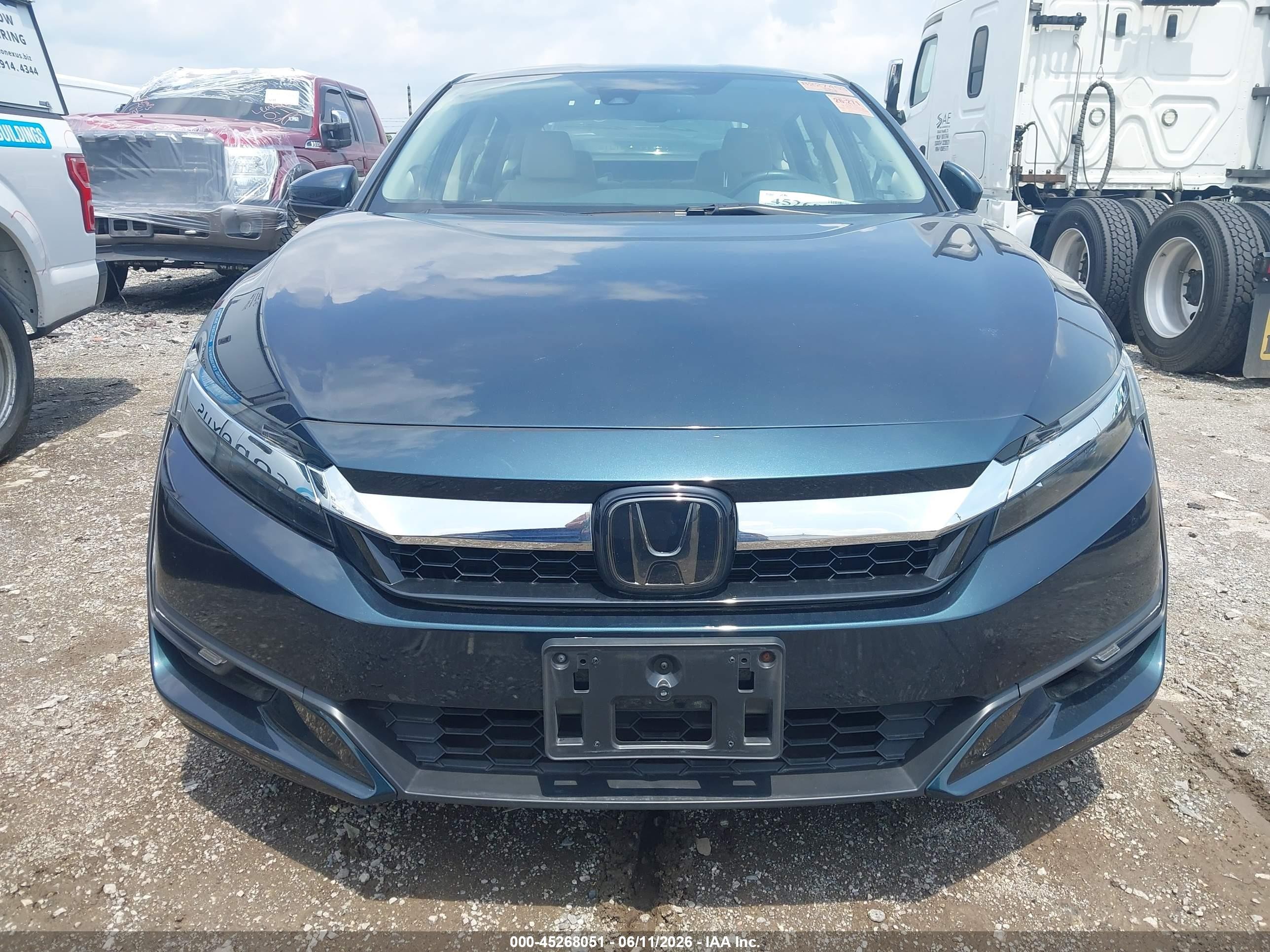 2018 Honda Clarity Plug-in Hybrid Touring Blue vin: JHMZC5F36JC002525