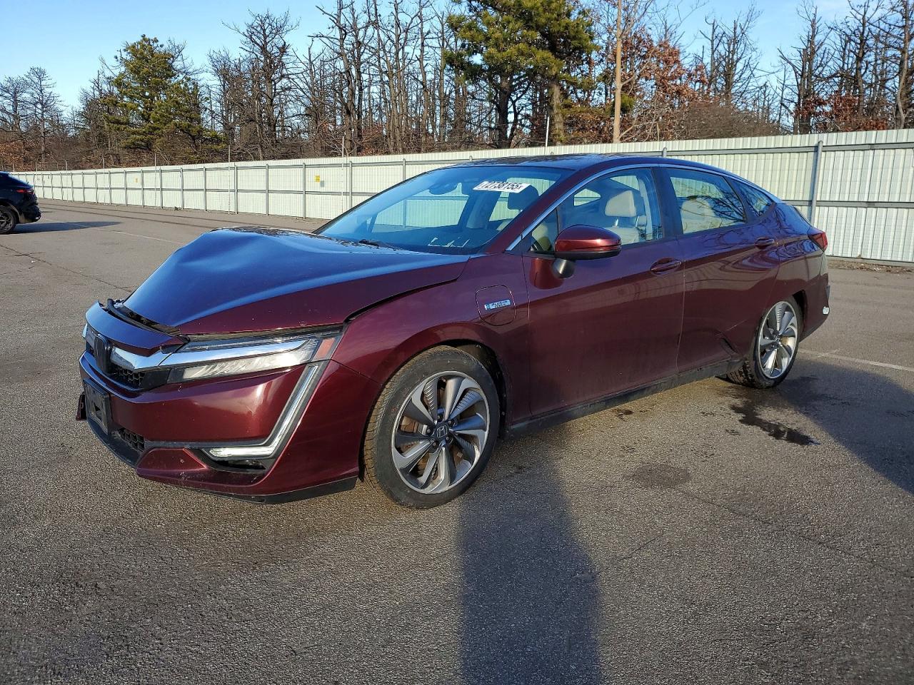 2018 Honda Clarity Touring Burgundy vin: JHMZC5F36JC007823
