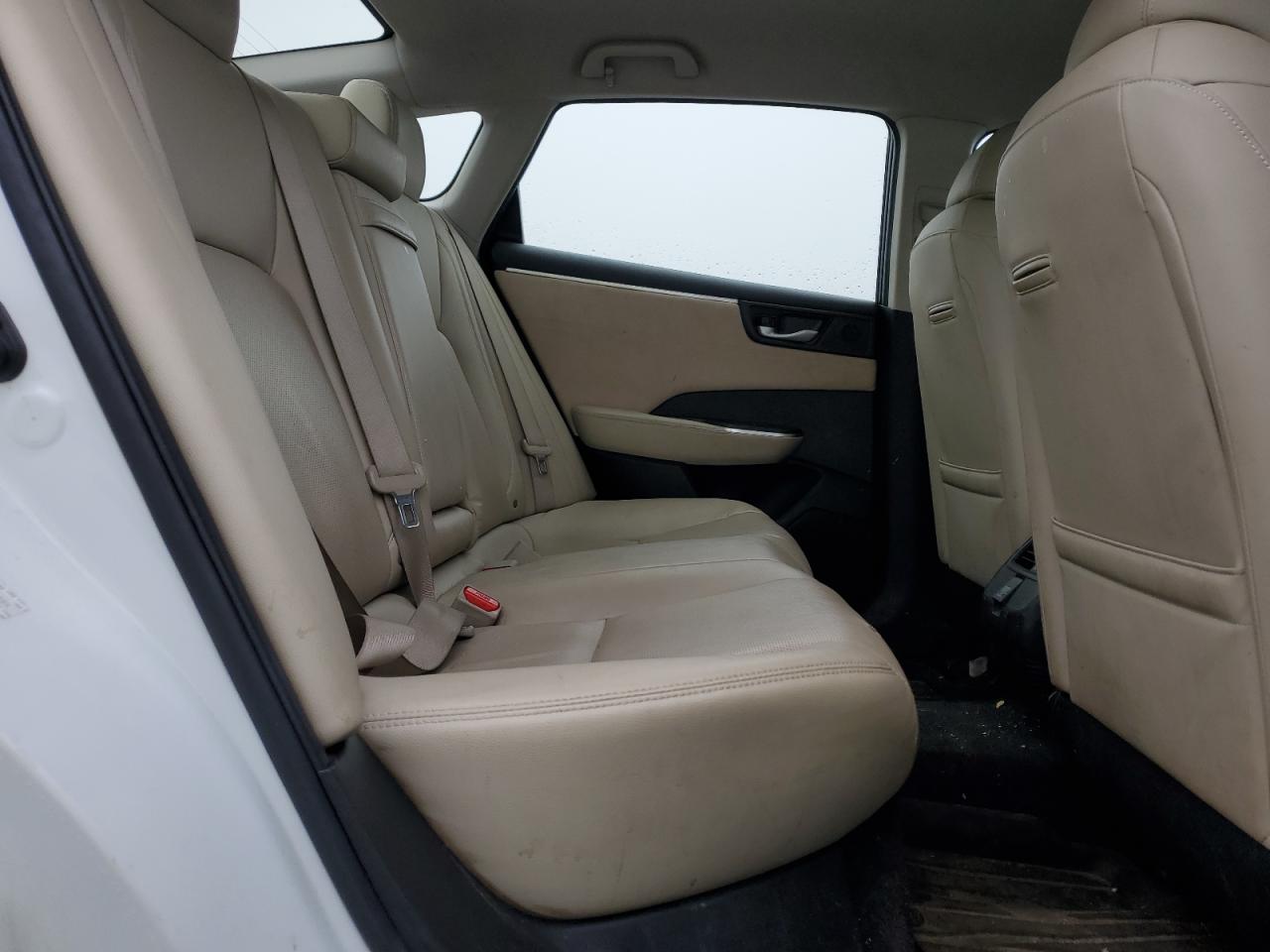 2021 Honda Clarity Touring   Белый vin: JHMZC5F36MC001086