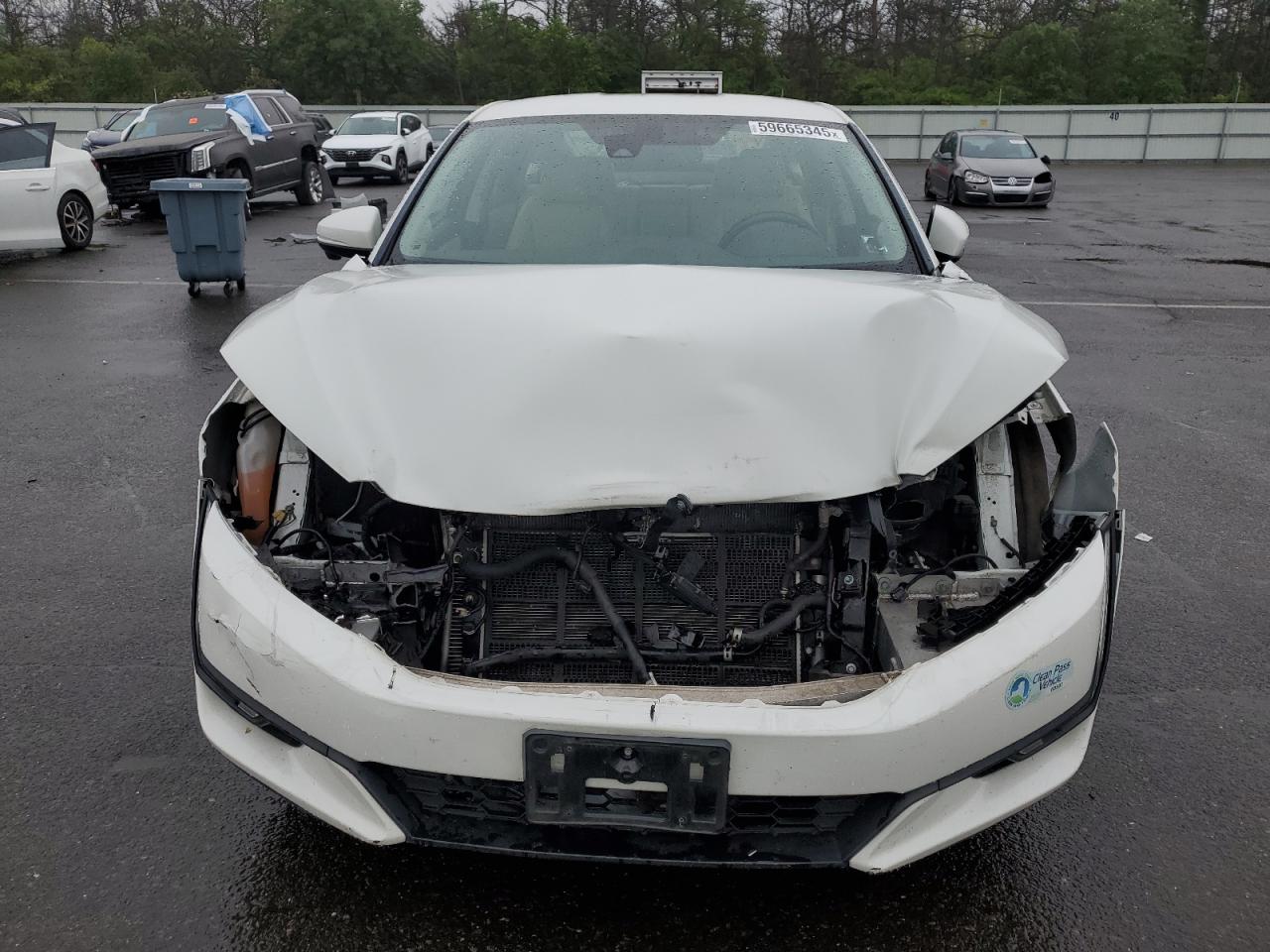 2021 Honda Clarity Touring   Белый vin: JHMZC5F36MC001086