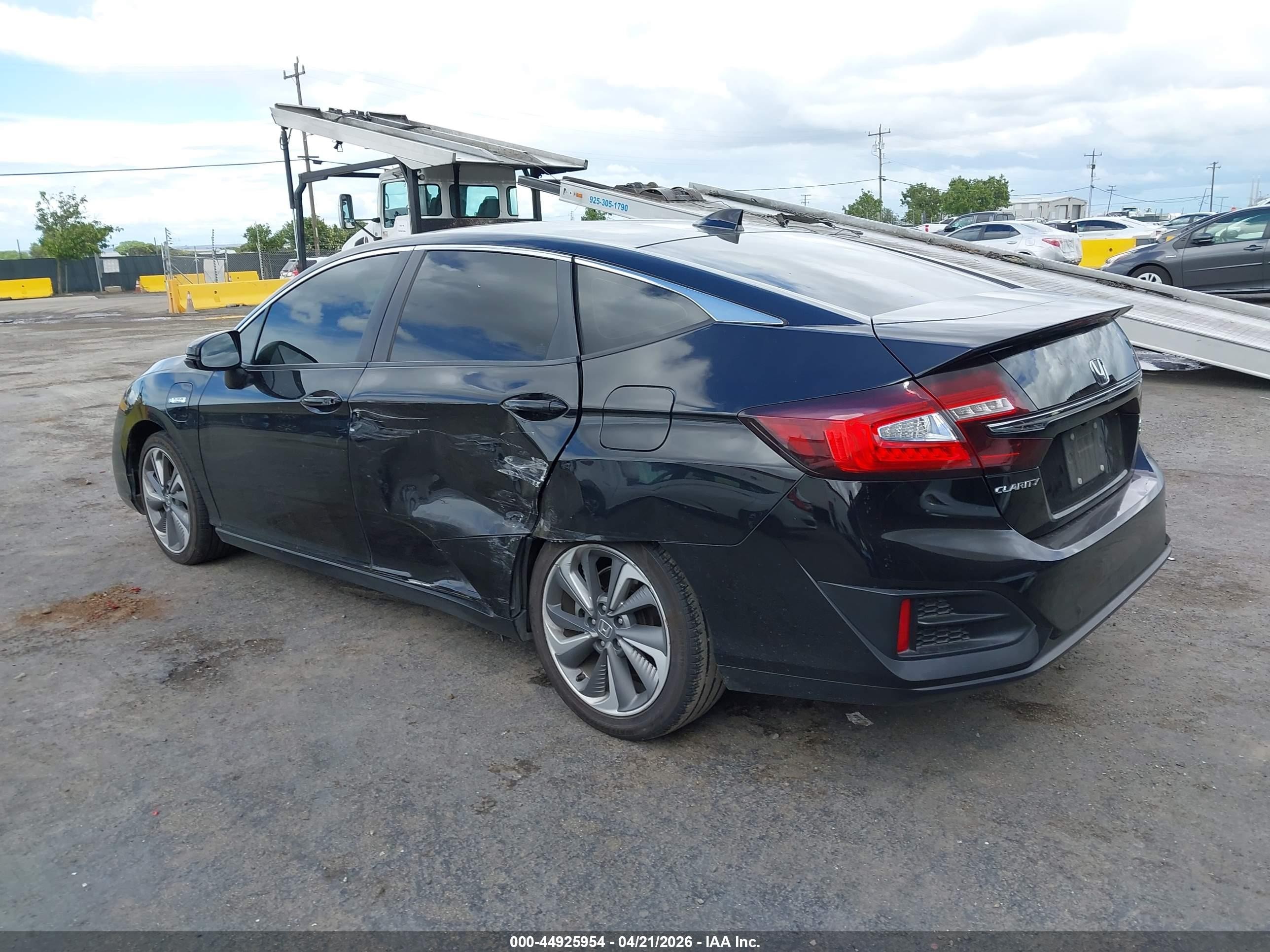 2018 Honda Clarity Plug-in Hybrid Touring Black vin: JHMZC5F37JC012674