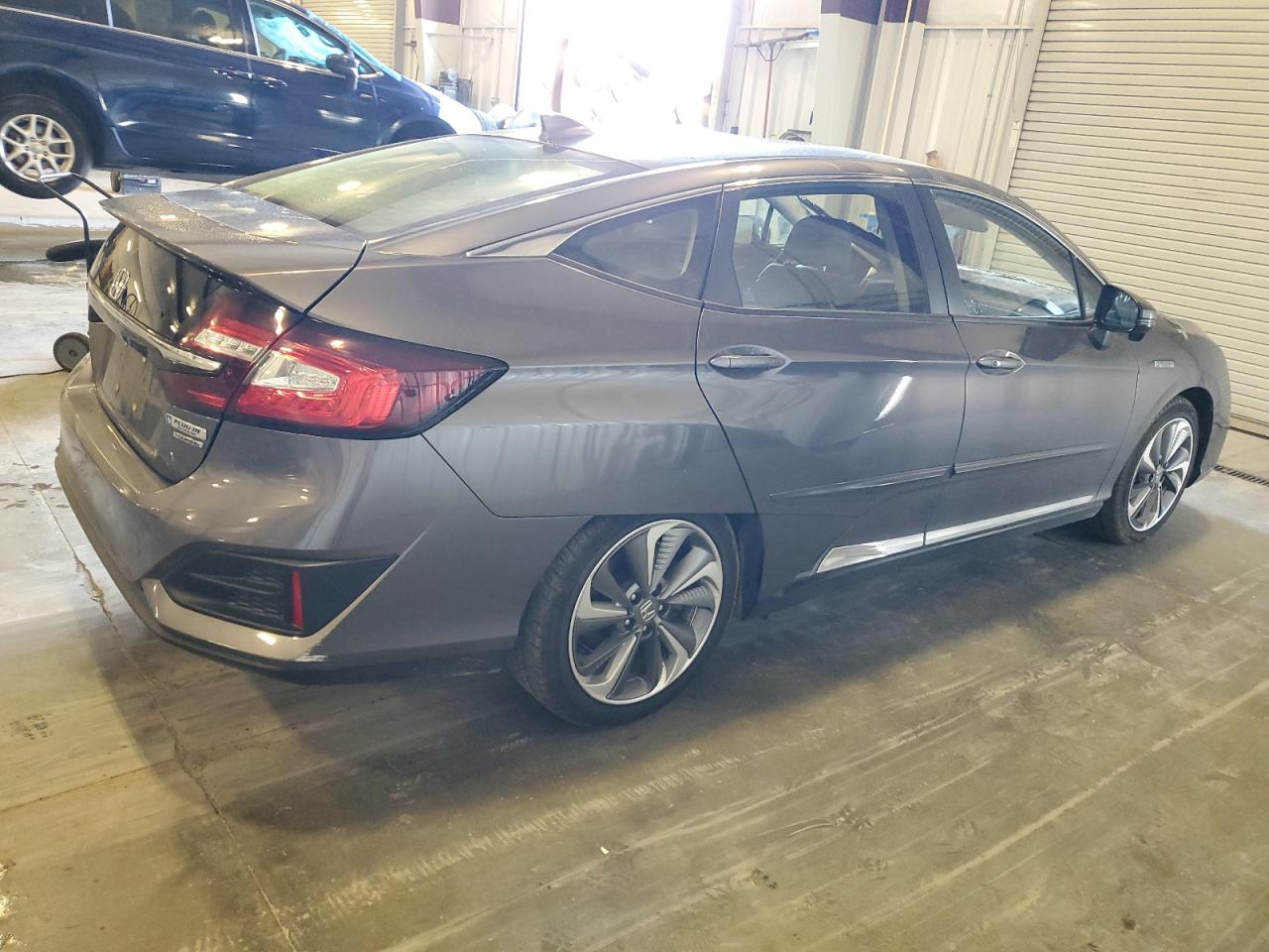 2021 Honda Clarity Touring   Gray vin: JHMZC5F39MC000384