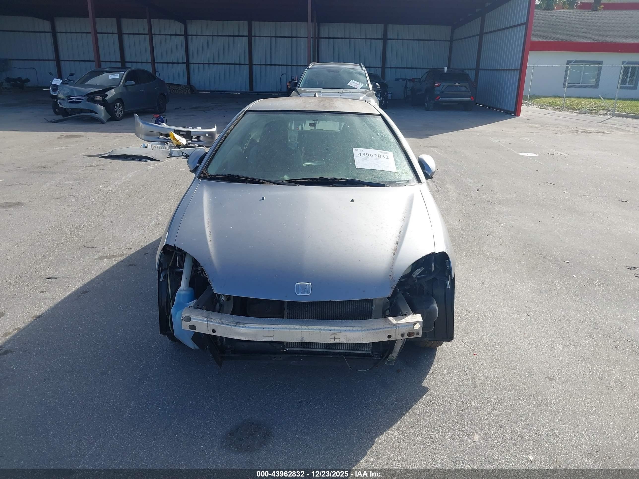 2002 Honda Insight   Silver vin: JHMZE13732T000744