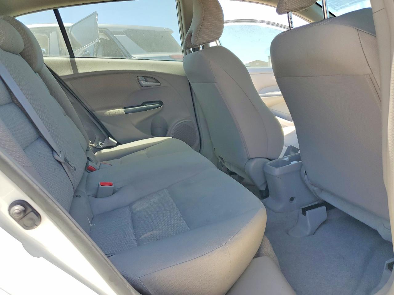 2012 Honda Insight White vin: JHMZE2H30CS003071