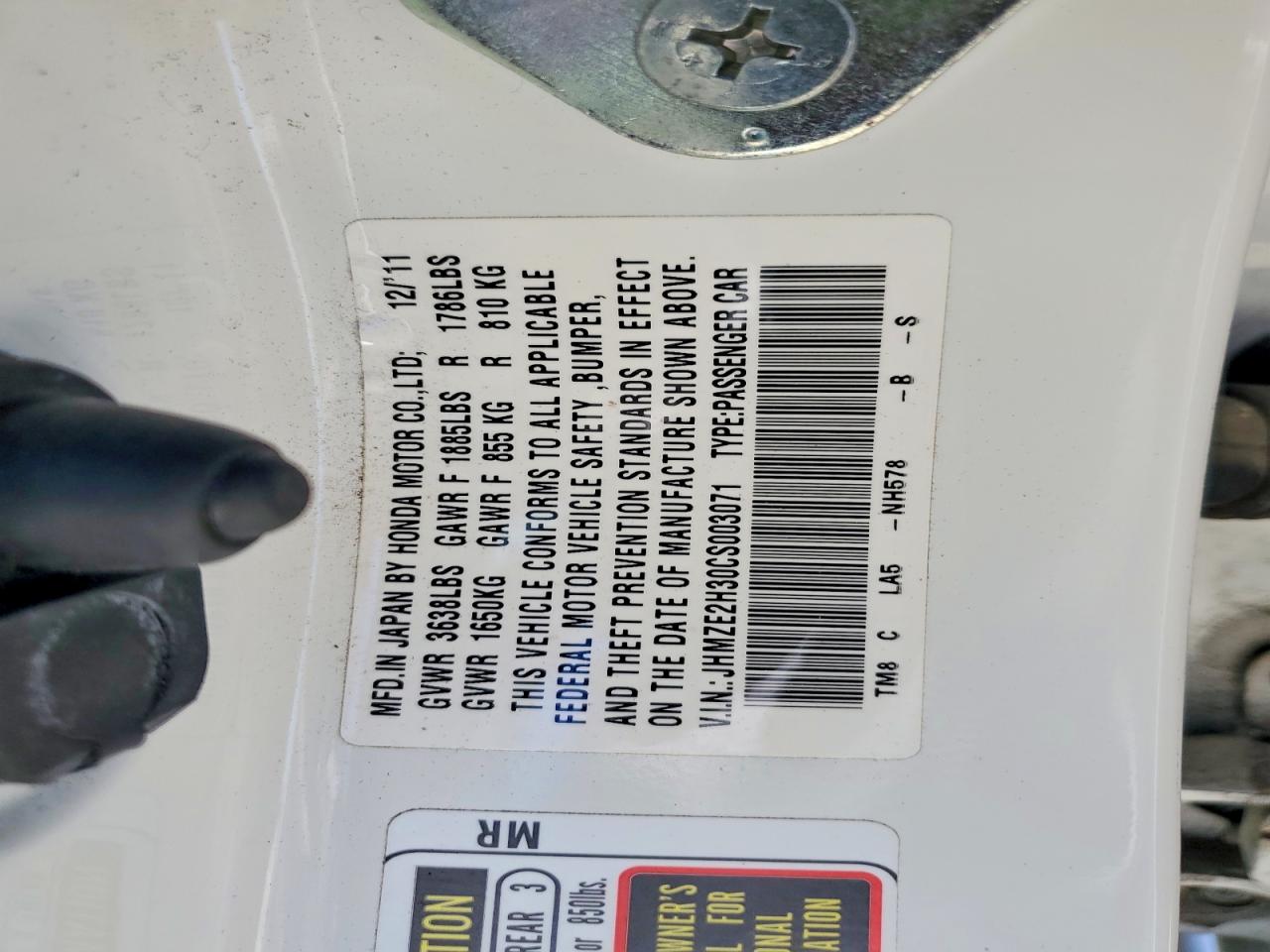 2012 Honda Insight White vin: JHMZE2H30CS003071