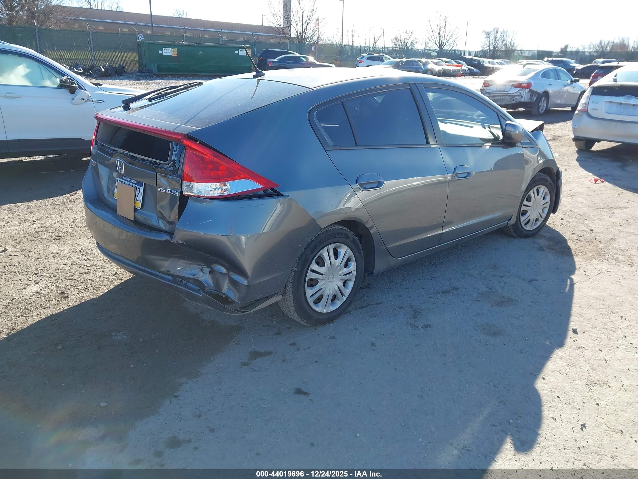 2011 Honda Insight   Gray vin: JHMZE2H31BS008200