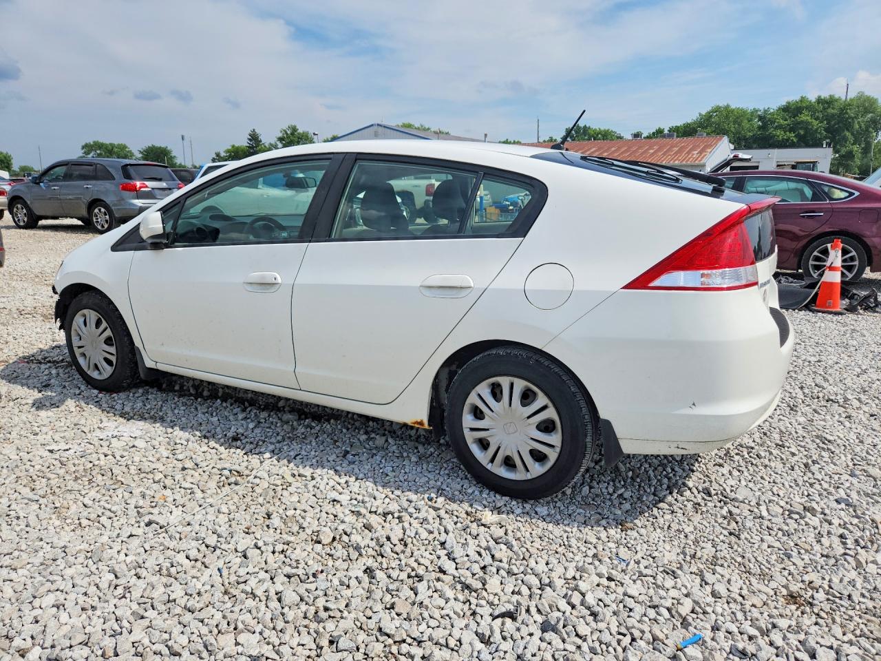 2011 Honda Insight White vin: JHMZE2H32BS001434