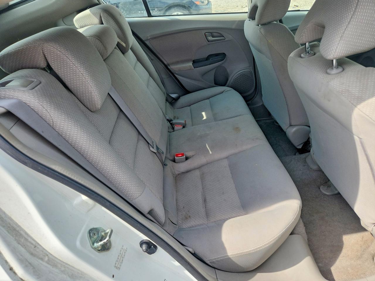2011 Honda Insight White vin: JHMZE2H32BS001434