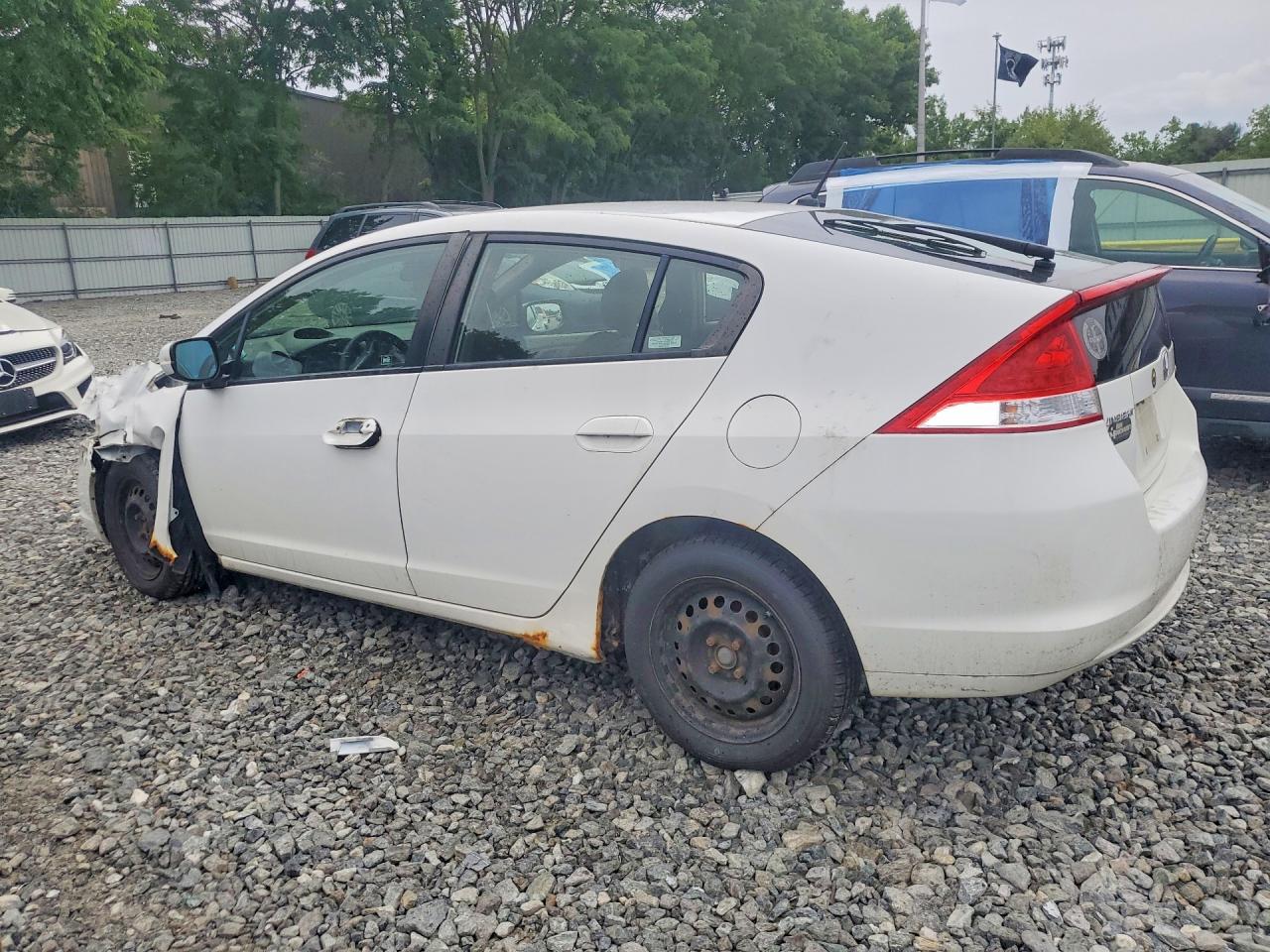 2011 Honda Insight White vin: JHMZE2H32BS007802