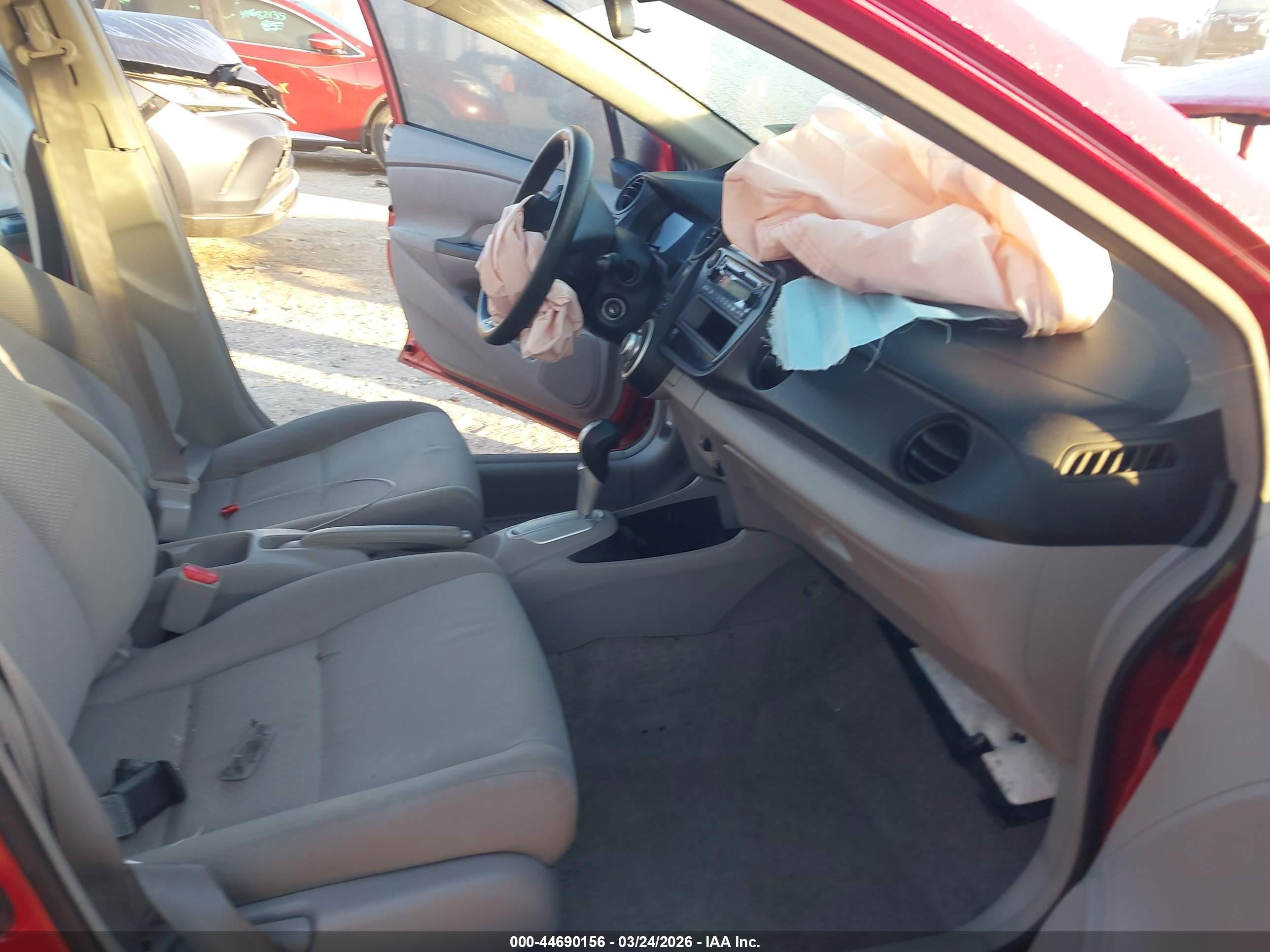 2012 Honda Insight   Red vin: JHMZE2H33CS000620