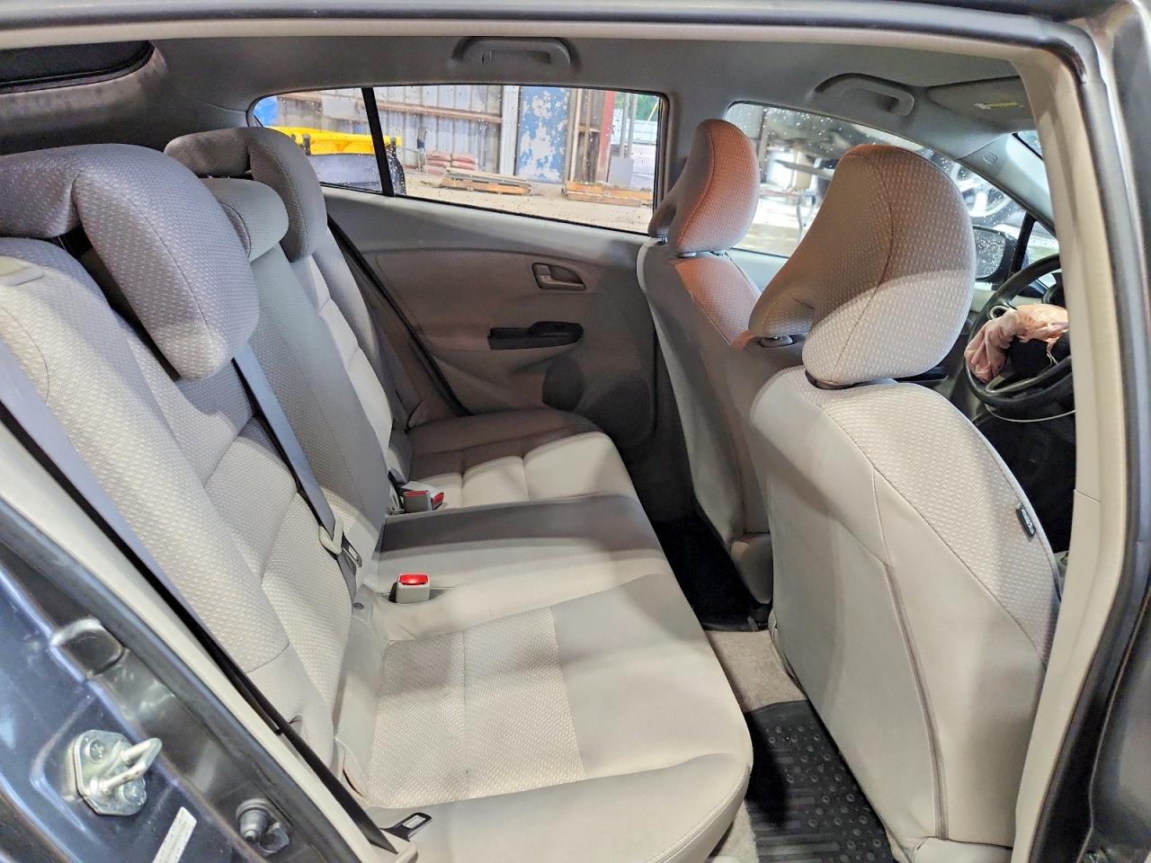 2011 Honda Insight Gray vin: JHMZE2H36BS001694