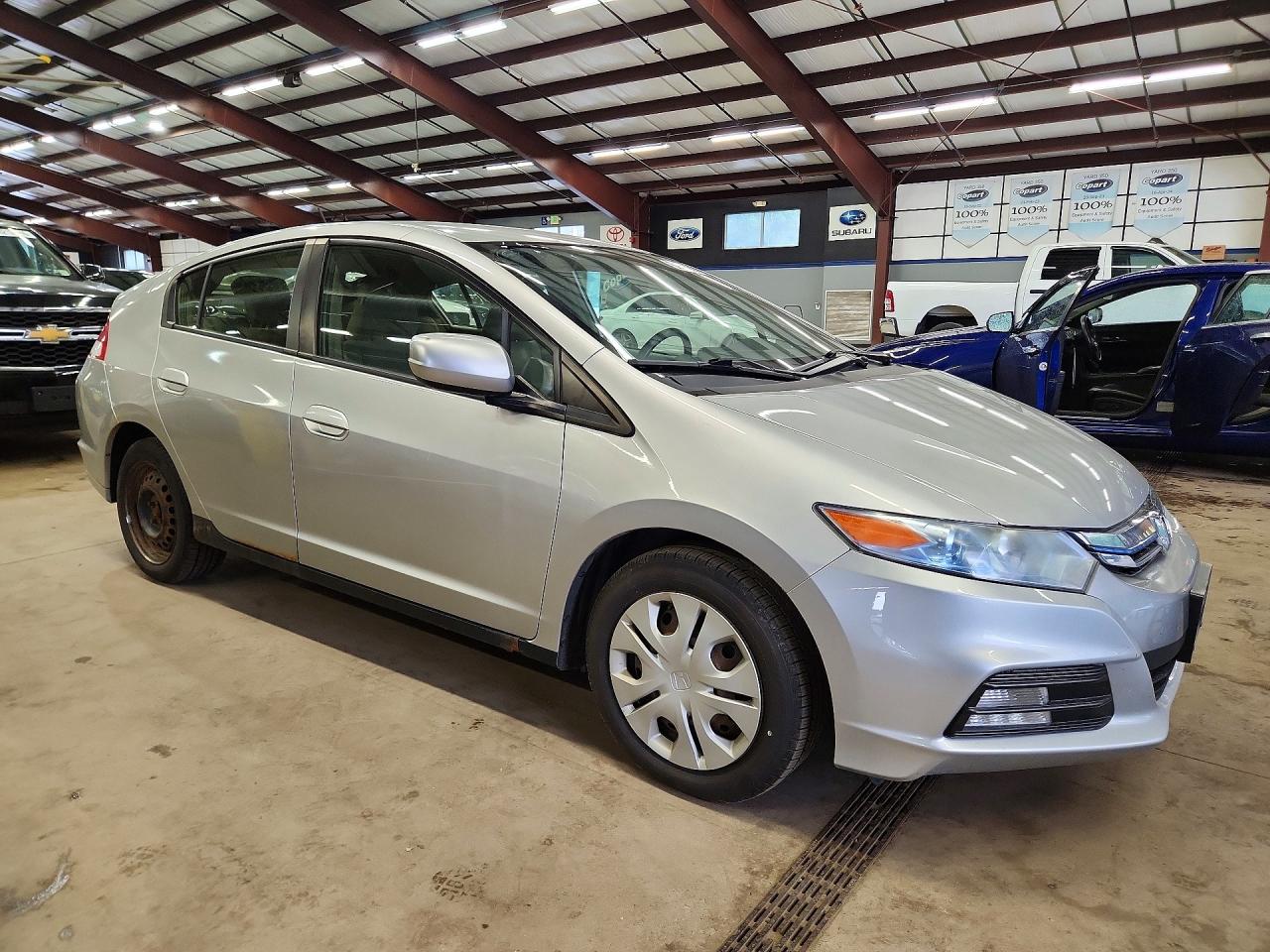 2014 Honda Insight Lx Silver vin: JHMZE2H50ES000191