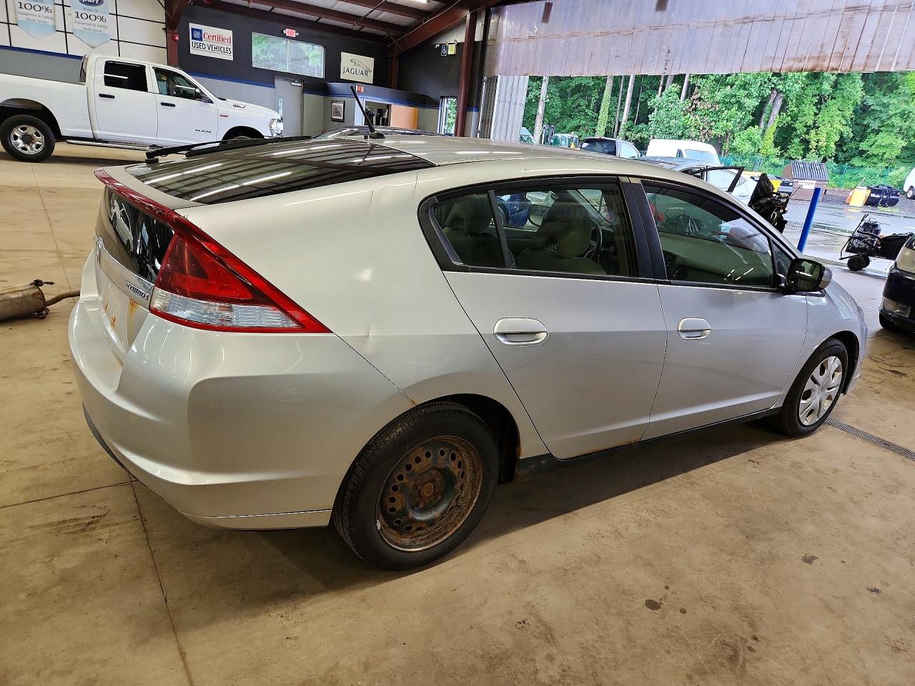 2014 Honda Insight Lx Silver vin: JHMZE2H50ES000191