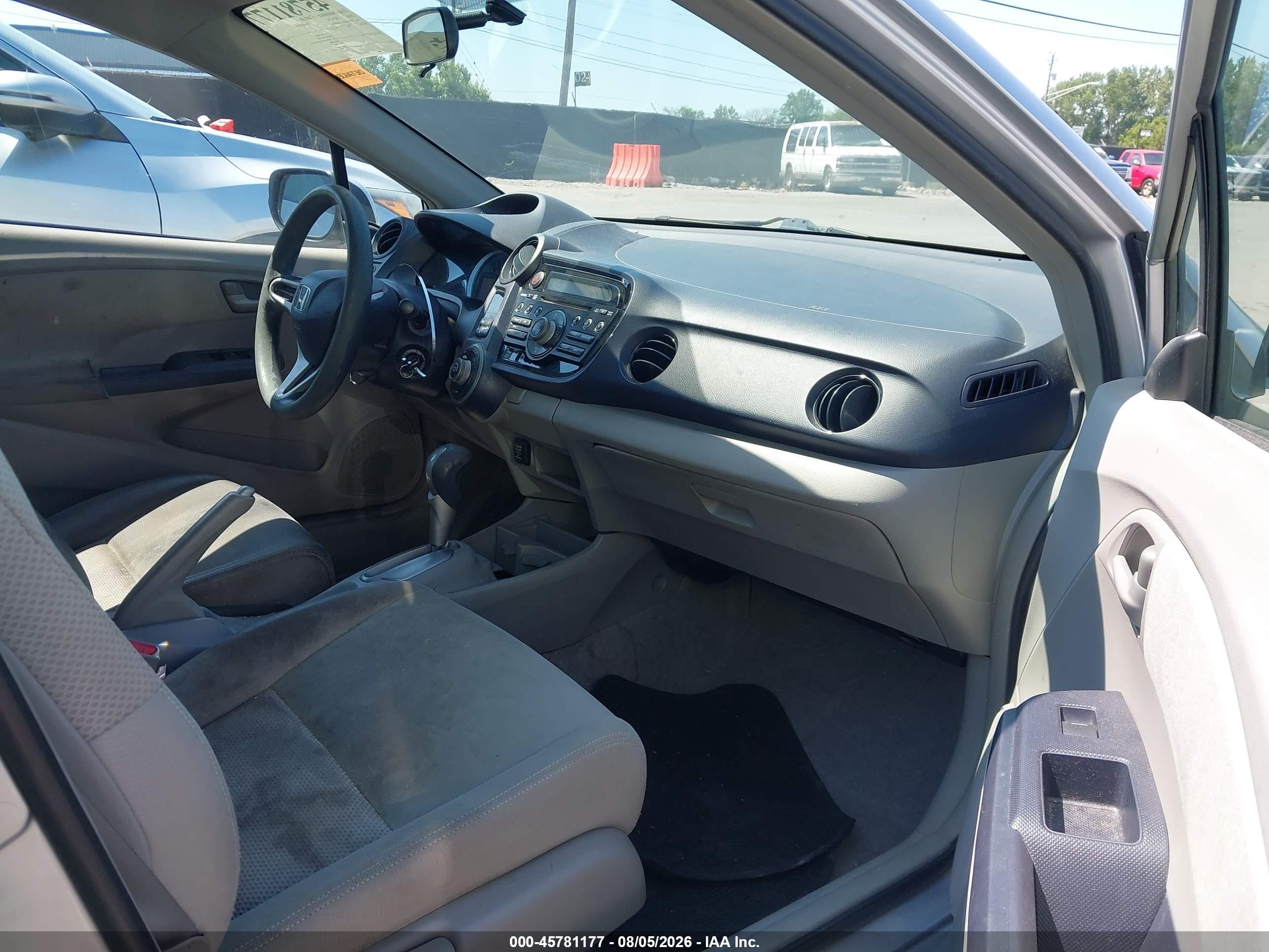 2010 Honda Insight Lx Silver vin: JHMZE2H51AS008200