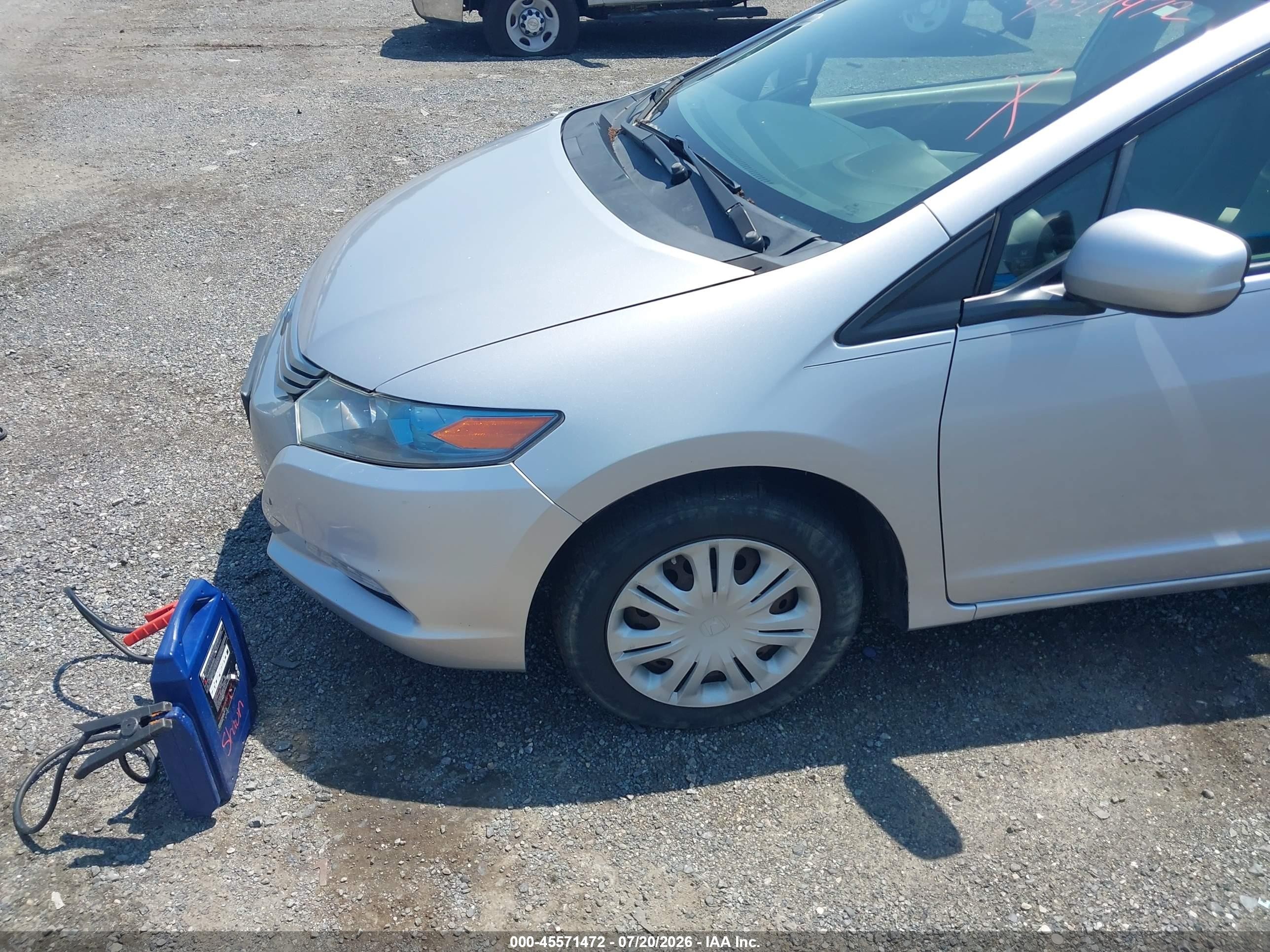 2010 Honda Insight Lx Silver vin: JHMZE2H51AS030987