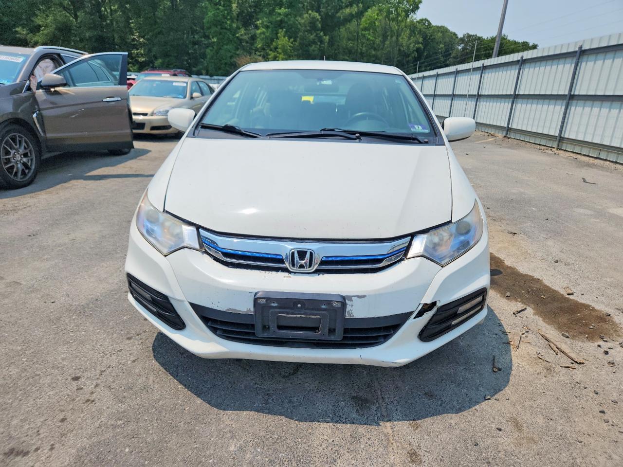 2014 Honda Insight Lx White vin: JHMZE2H52ES000161