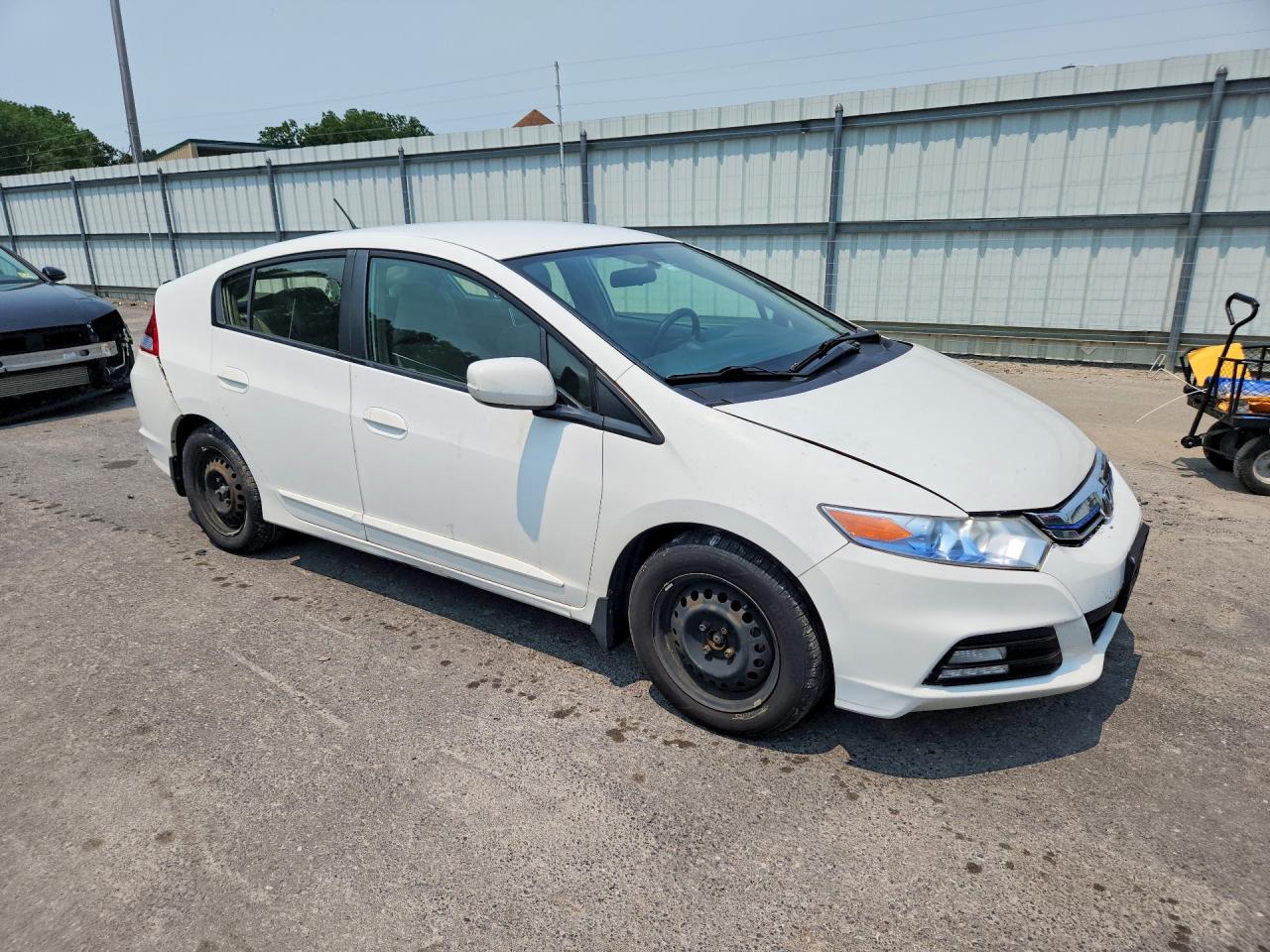 2014 Honda Insight Lx White vin: JHMZE2H52ES000161