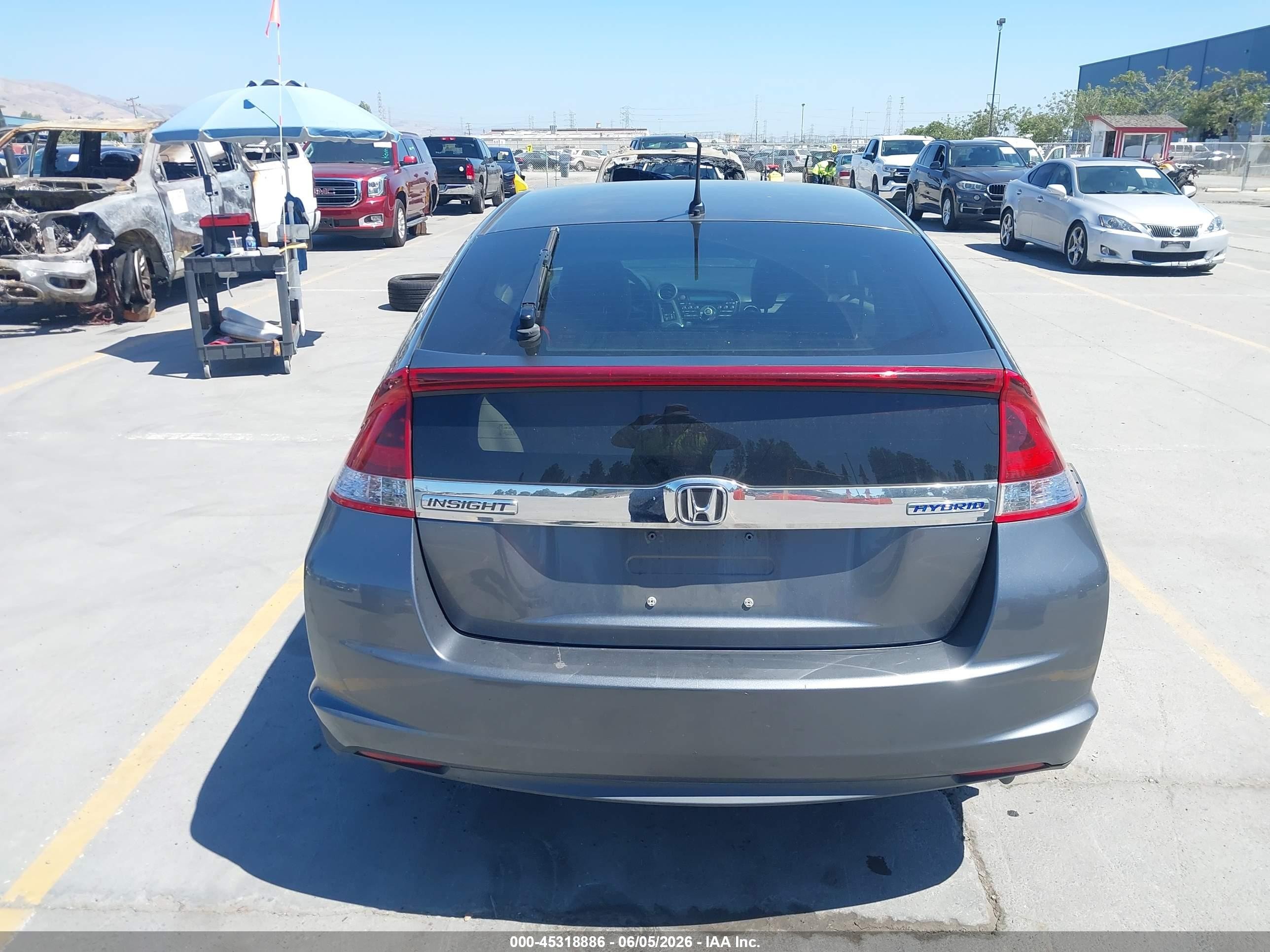 2014 Honda Insight Lx Gray vin: JHMZE2H52ES000418