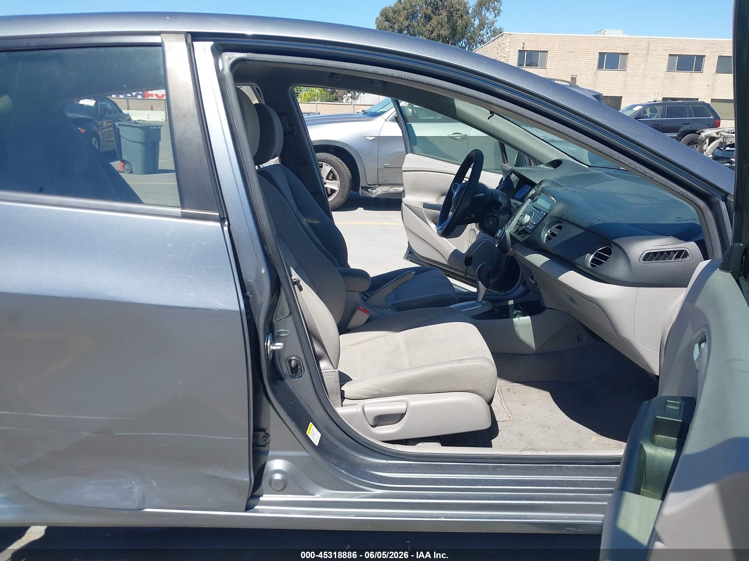 2014 Honda Insight Lx Gray vin: JHMZE2H52ES000418