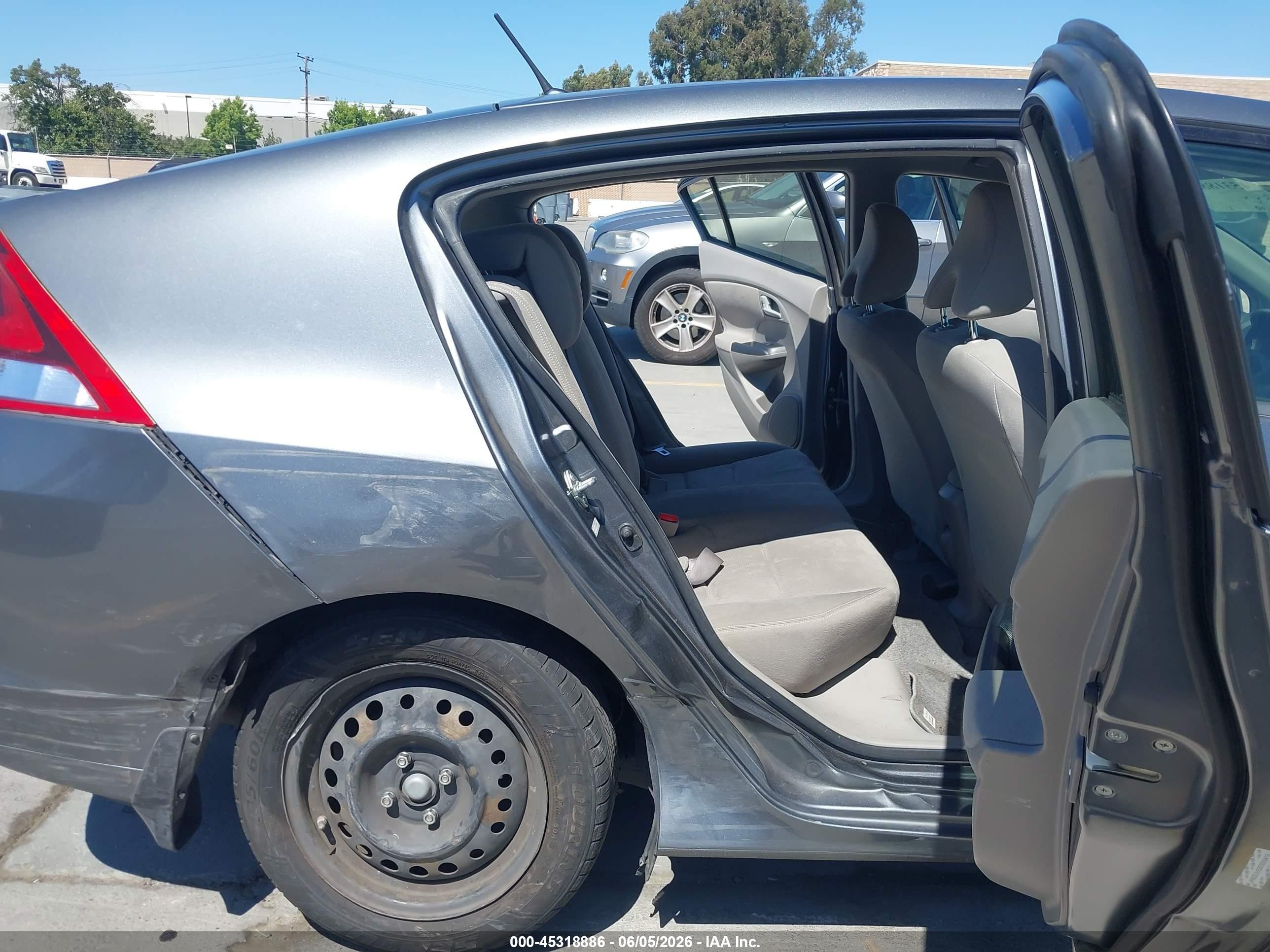 2014 Honda Insight Lx Gray vin: JHMZE2H52ES000418