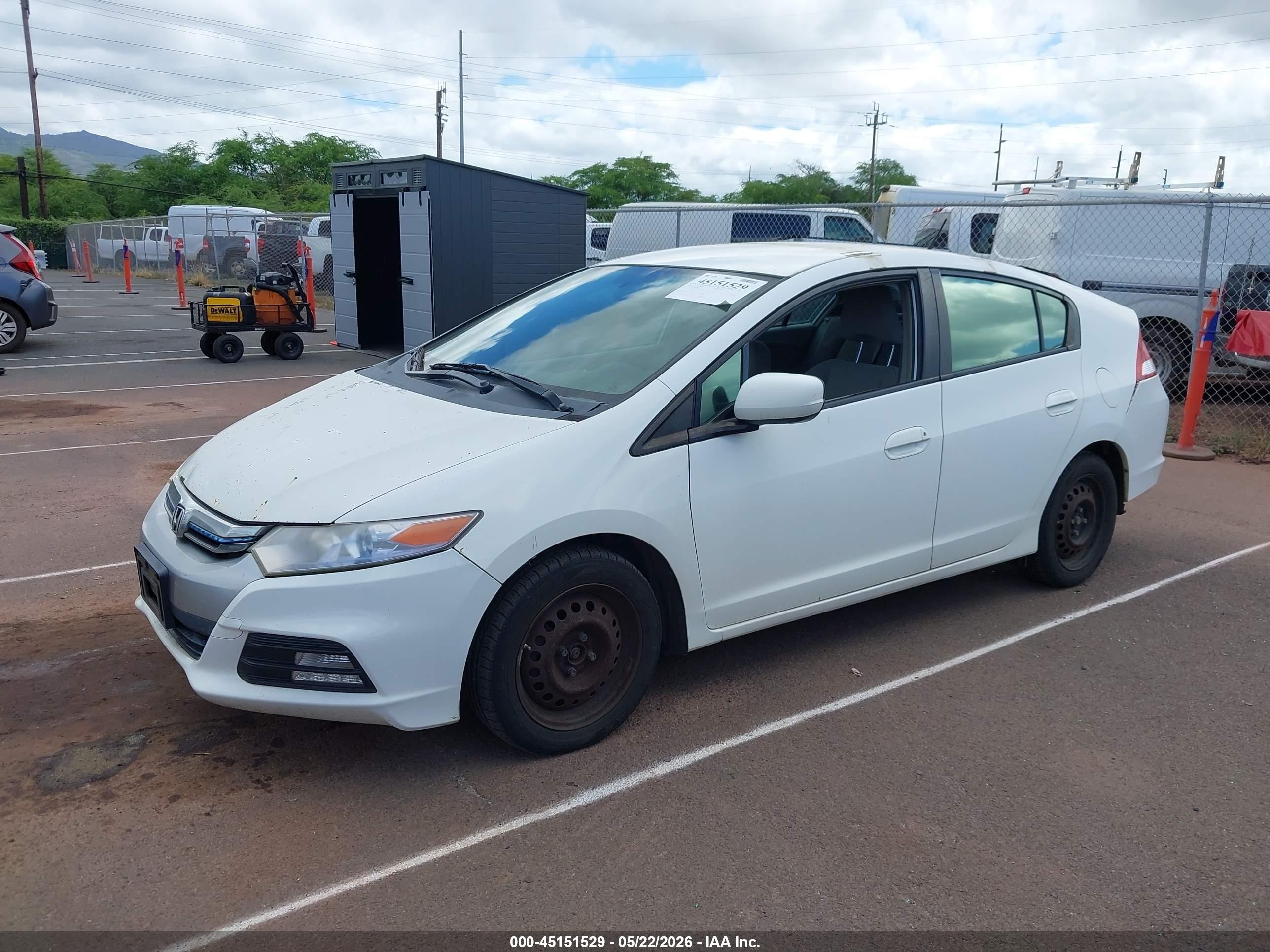 2012 Honda Insight Lx White vin: JHMZE2H54CS002474