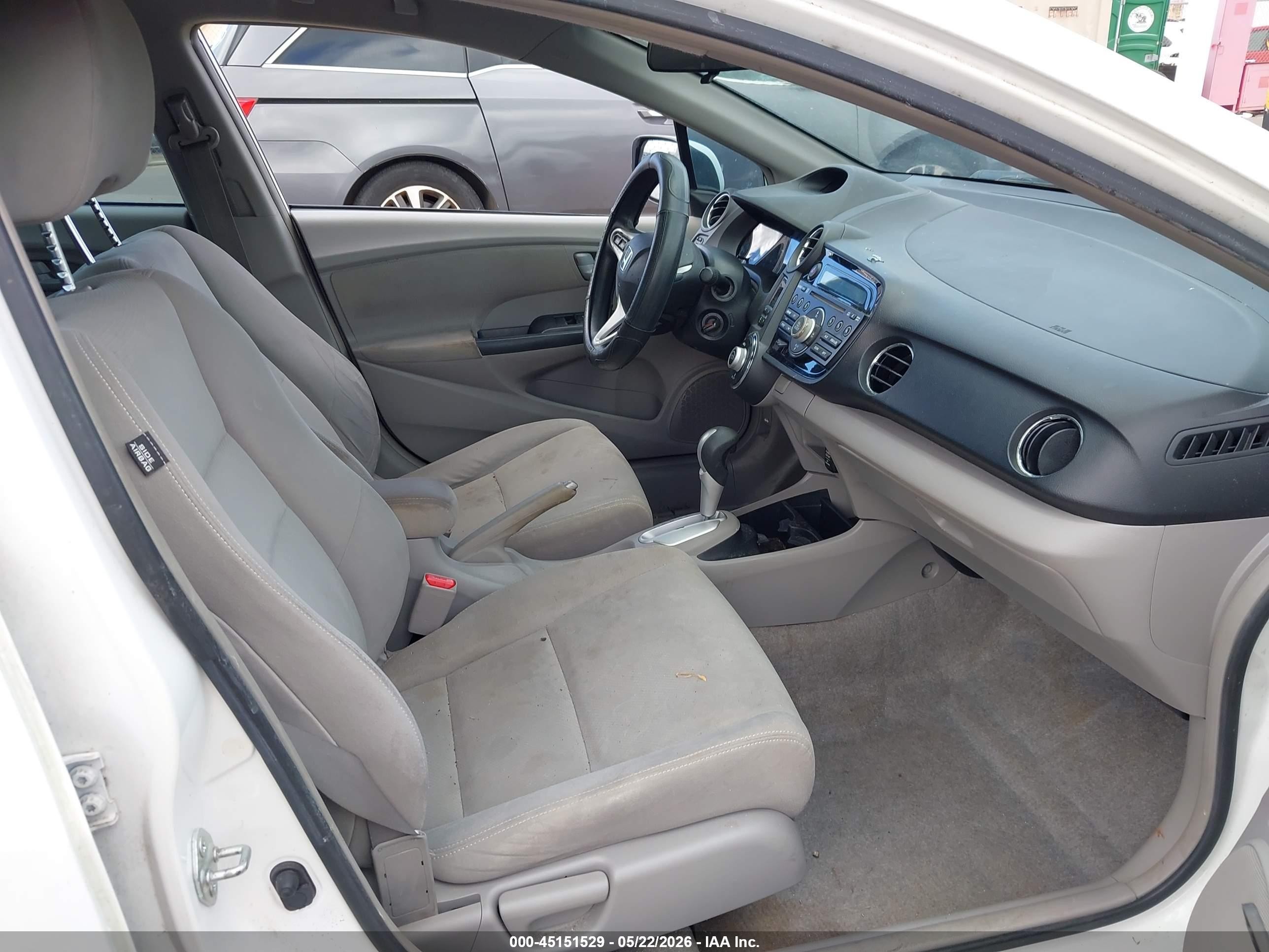 2012 Honda Insight Lx White vin: JHMZE2H54CS002474