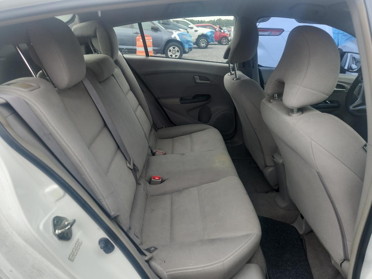 2014 Honda Insight Lx White vin: JHMZE2H56ES000101