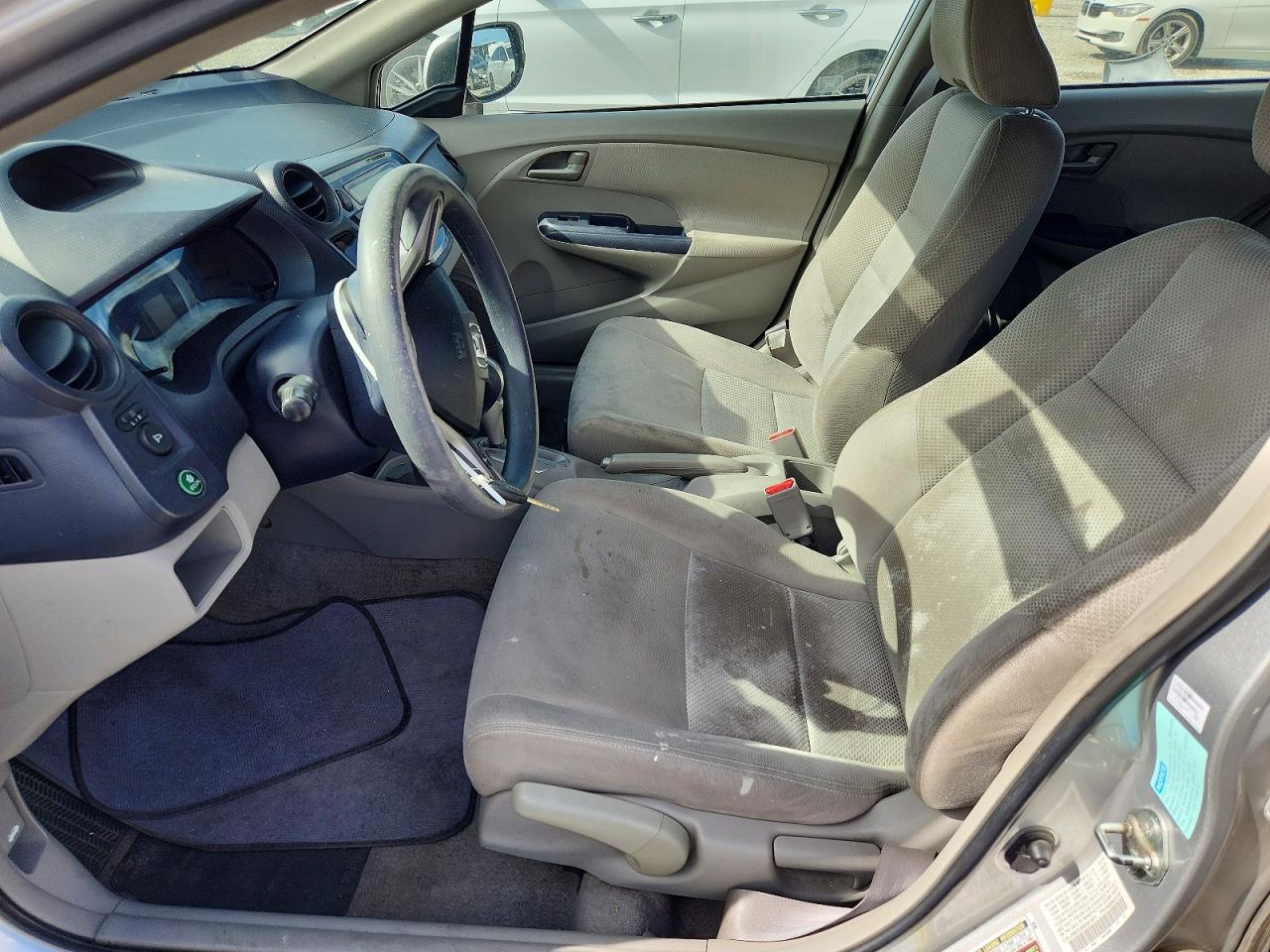2010 Honda Insight Lx Silver vin: JHMZE2H58AS010977