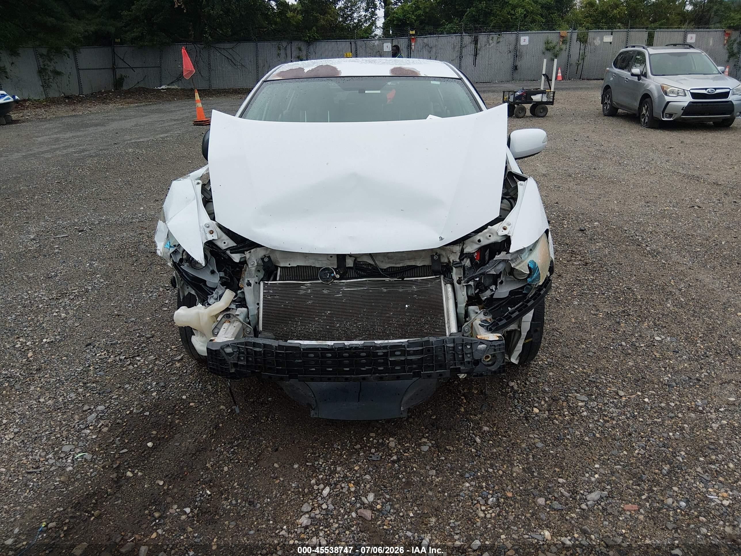 2010 Honda Insight Ex White vin: JHMZE2H70AS012949