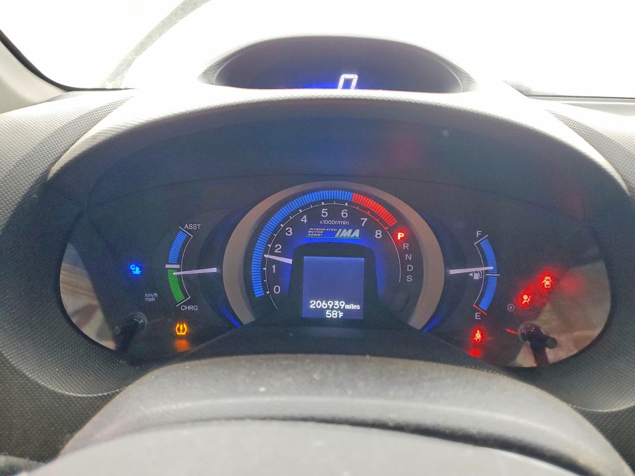 2010 Honda Insight White vin: JHMZE2H72AS007073