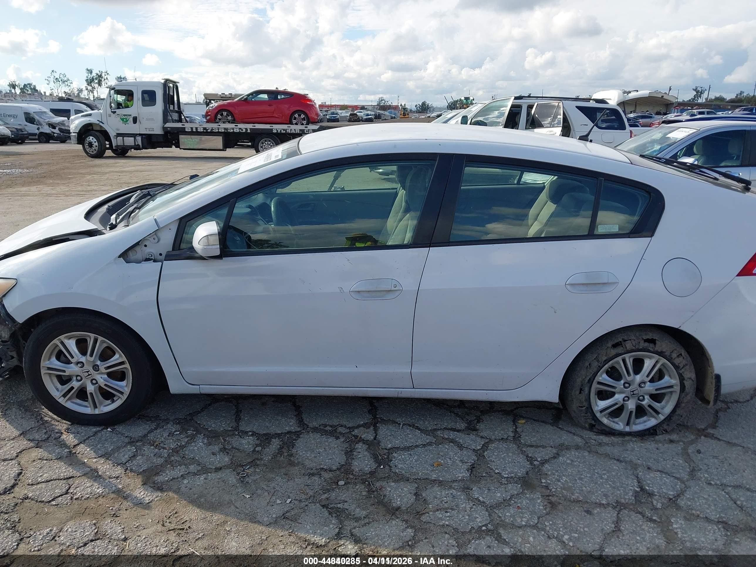2010 Honda Insight Ex White vin: JHMZE2H77AS009062