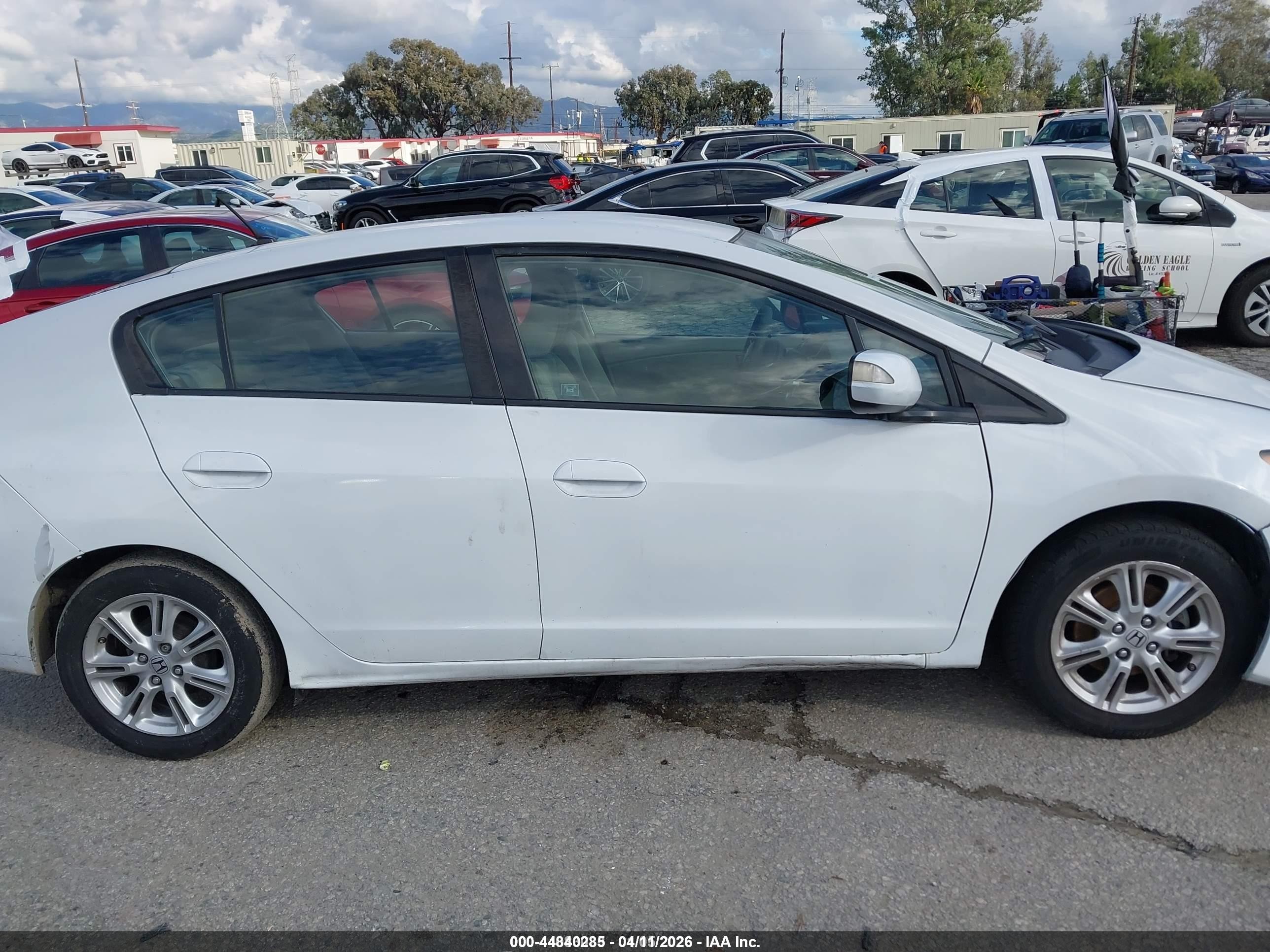 2010 Honda Insight Ex White vin: JHMZE2H77AS009062