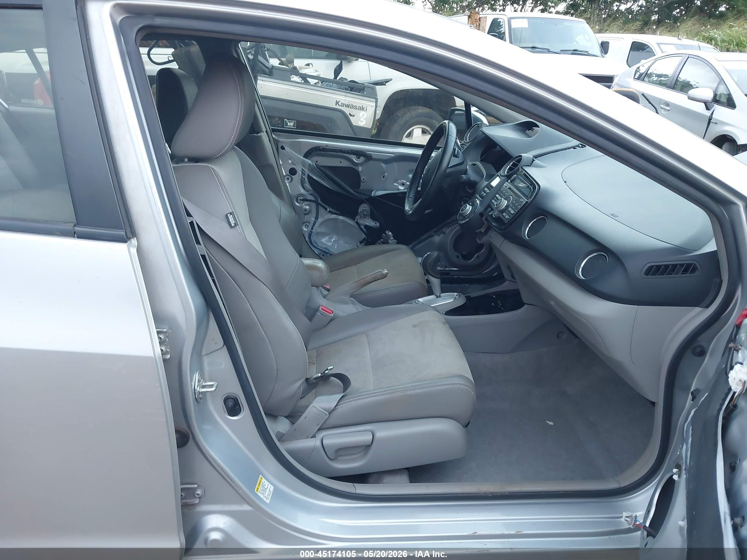 2013 Honda Insight Ex Silver vin: JHMZE2H79DS000125