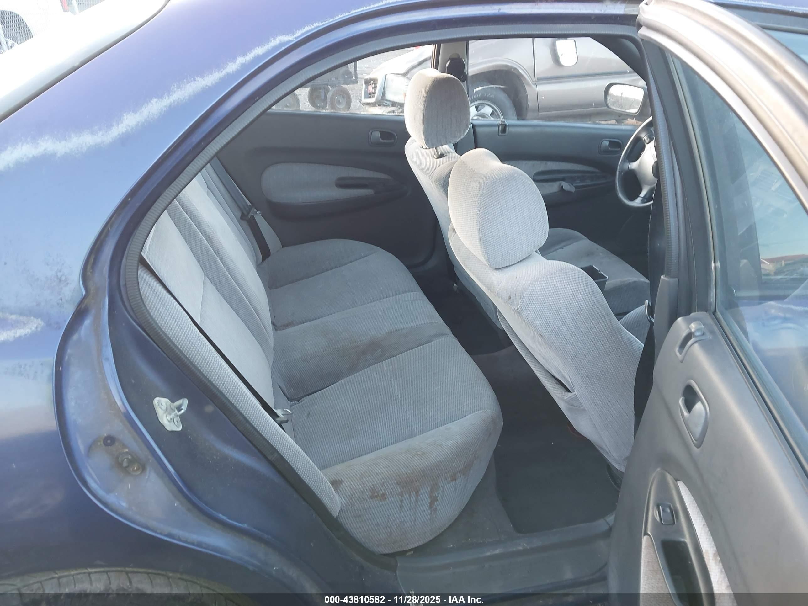 1995 Mazda Protege Dx/lx Blue vin: JM1BA1411S0137501
