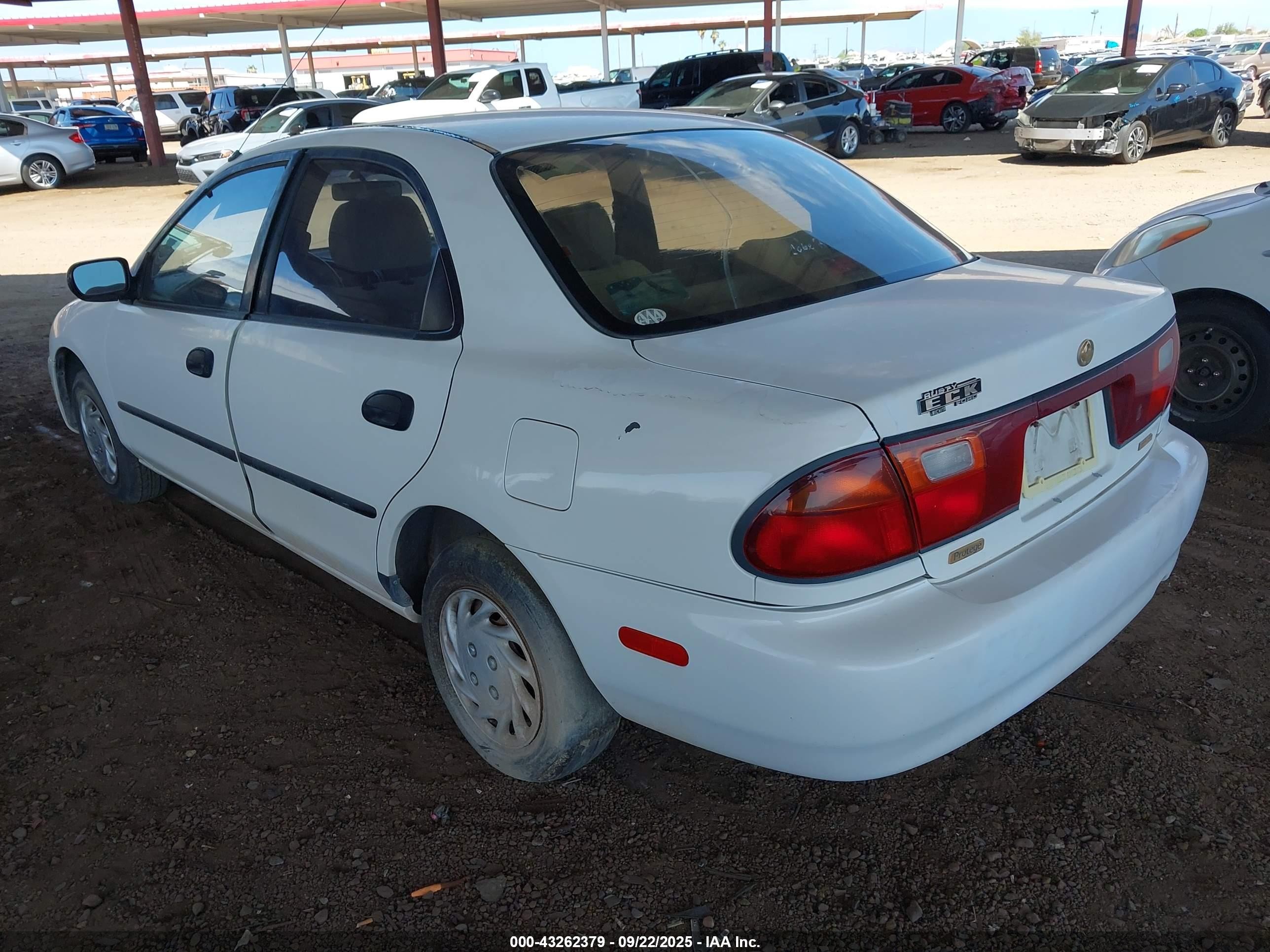 1995 Mazda Protege Dx/lx White vin: JM1BA1412S0165405