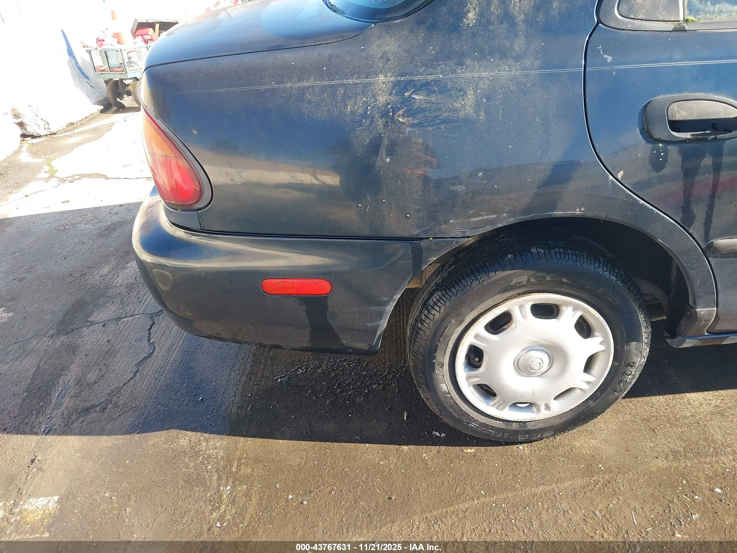 1995 Mazda Protege Dx/lx Green vin: JM1BA1413S0152694