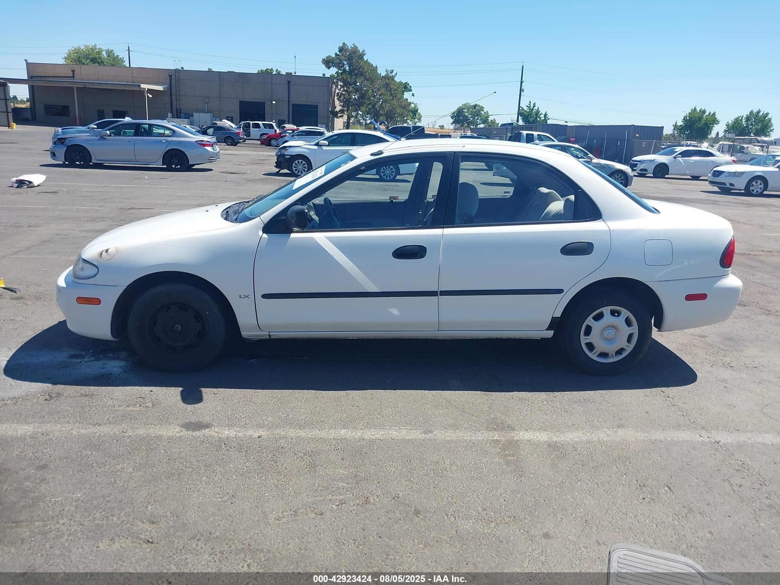 1995 Mazda Protege Dx/lx White vin: JM1BA1414S0163896