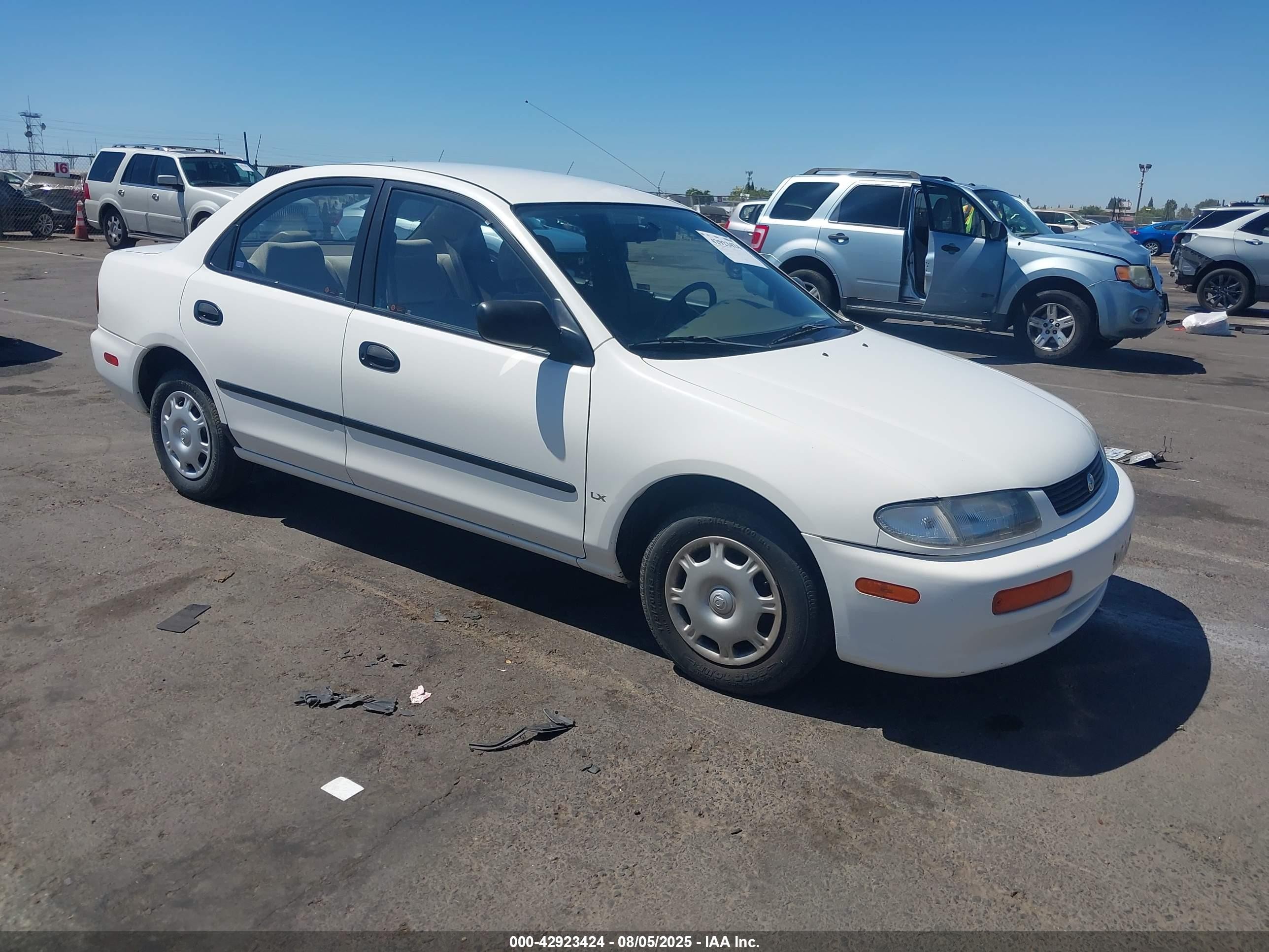 1995 Mazda Protege Dx/lx White vin: JM1BA1414S0163896