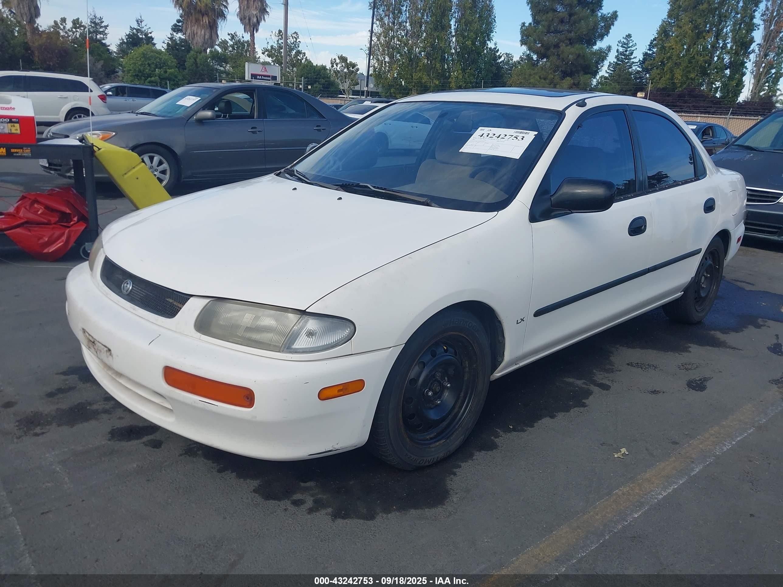 1995 Mazda Protege Dx/lx White vin: JM1BA1416S0110519