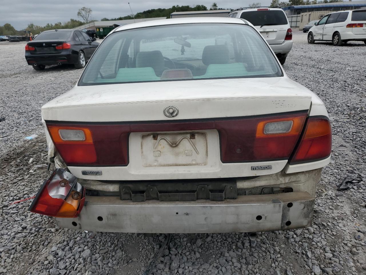 1996 Mazda Protege Dx White vin: JM1BB1411T0333839